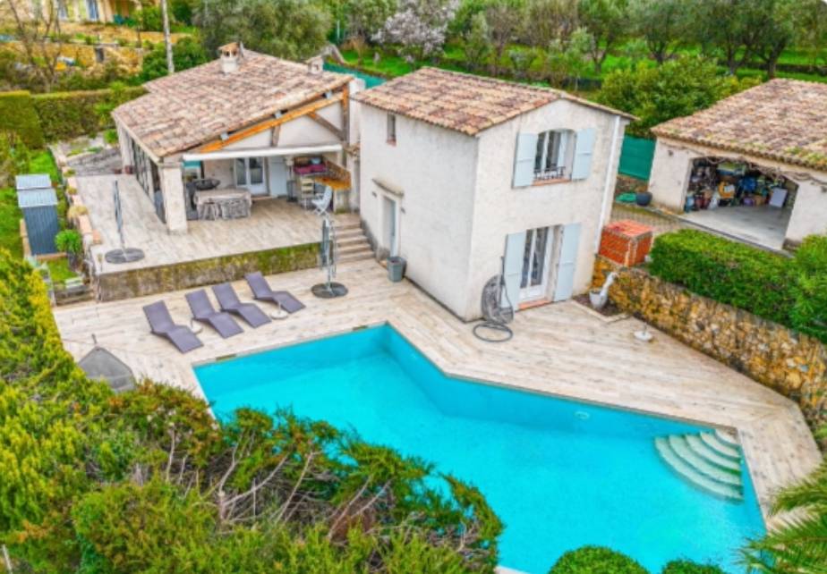 LE ROURET - MAISON INDIVIDUELLE AVEC PISCINE VUE DÉGAGÉE