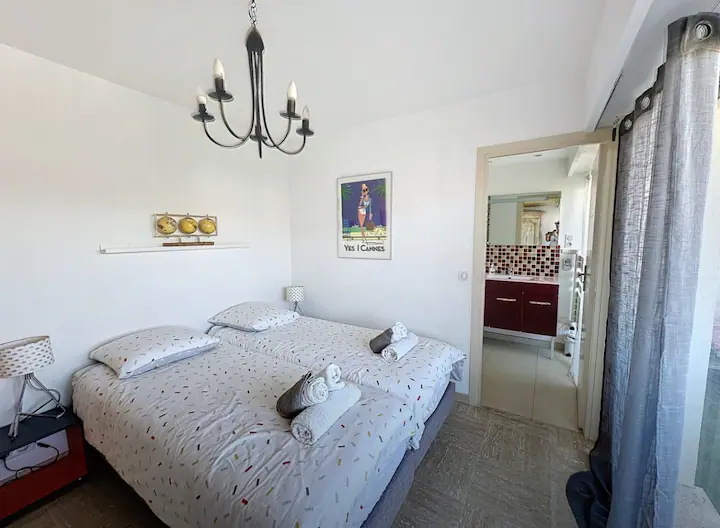 LOCATION SAISONNIERE Appartment 2 Chambres Terrasse Vue Mer Cannes