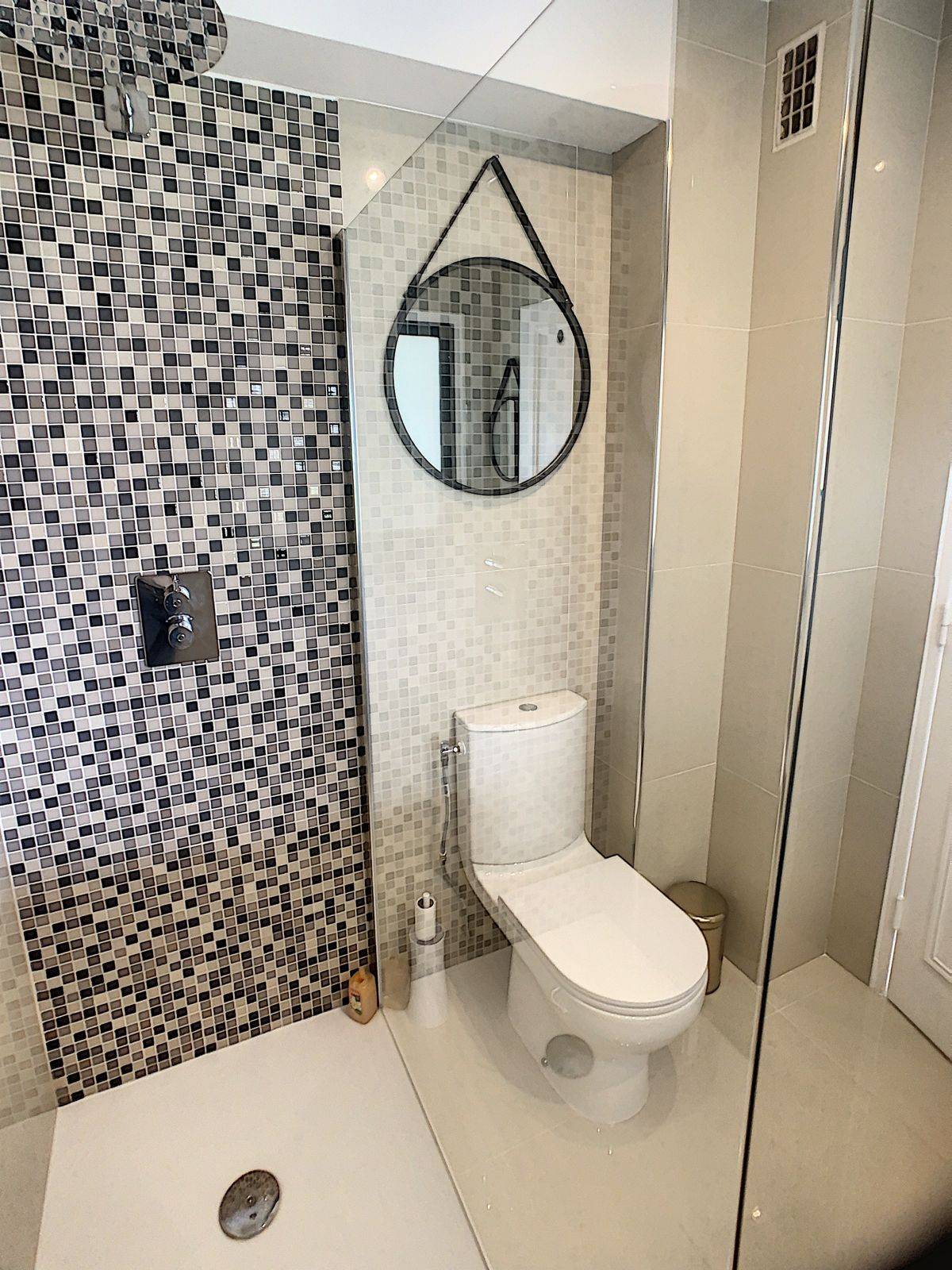 STUDIO CANNES PALM BEACH TERRASSE VUE MER