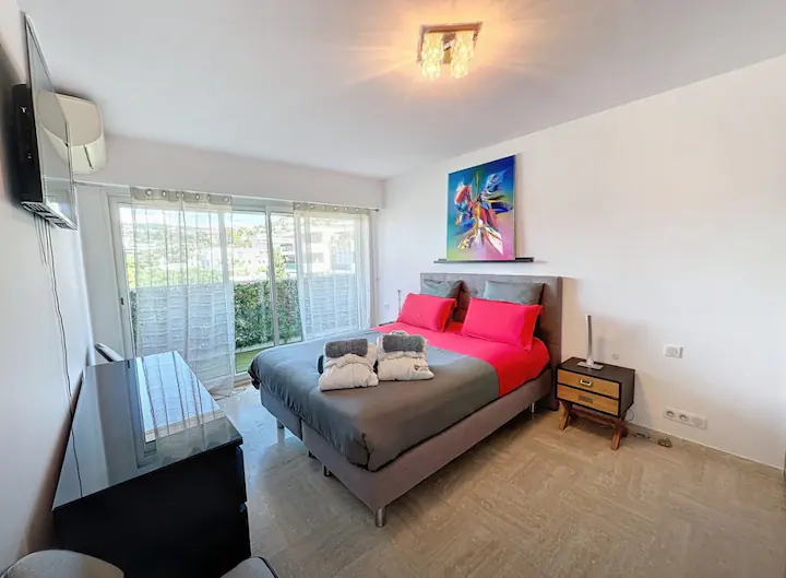 LOCATION SAISONNIERE Appartment 2 Chambres Terrasse Vue Mer Cannes