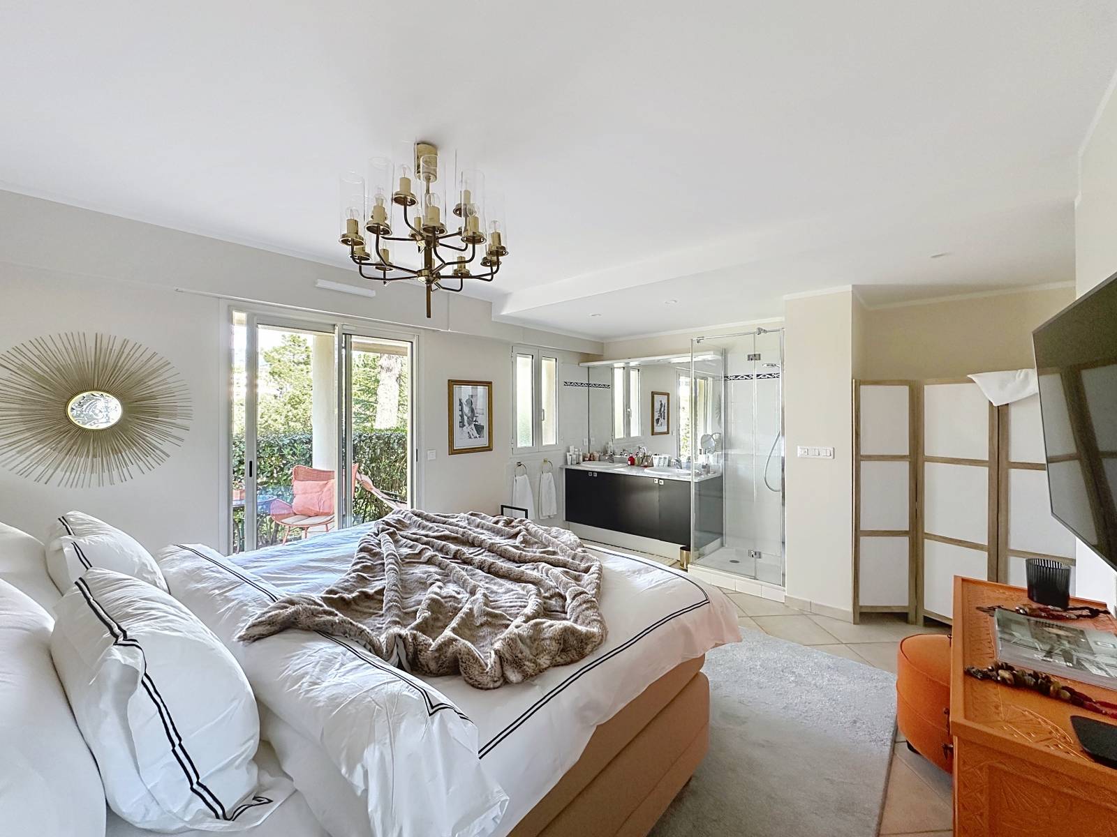 SUPERBE REZ DE JARDIN 4 PIECES MANDELEU LA NAPOULE