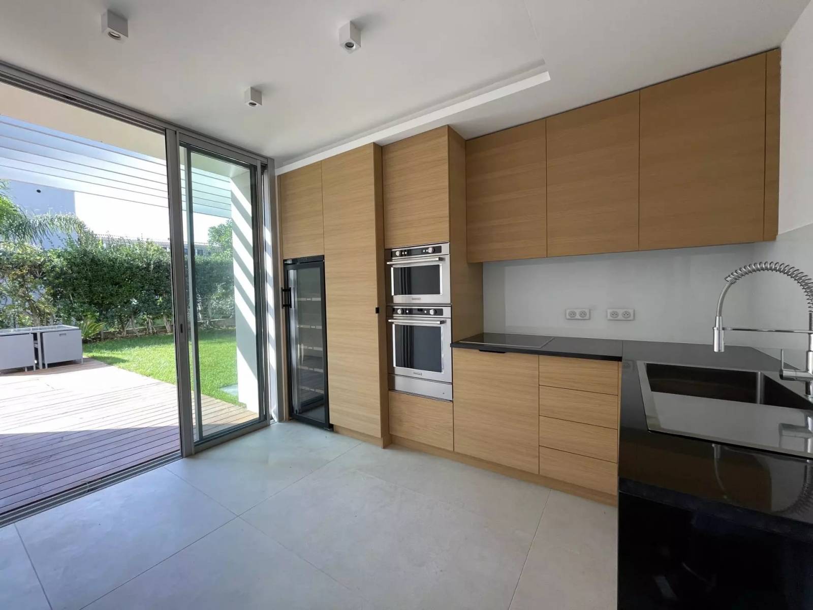 Villa cuisine ouverte sur jardin