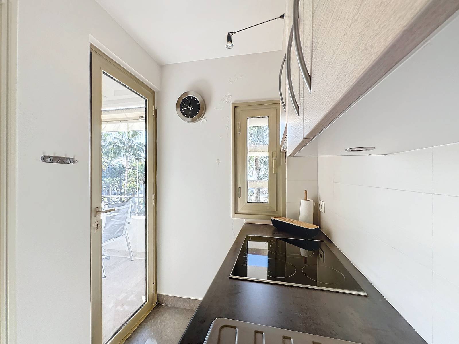 2P CANNES CROISETTE TERRASSE VUE MER