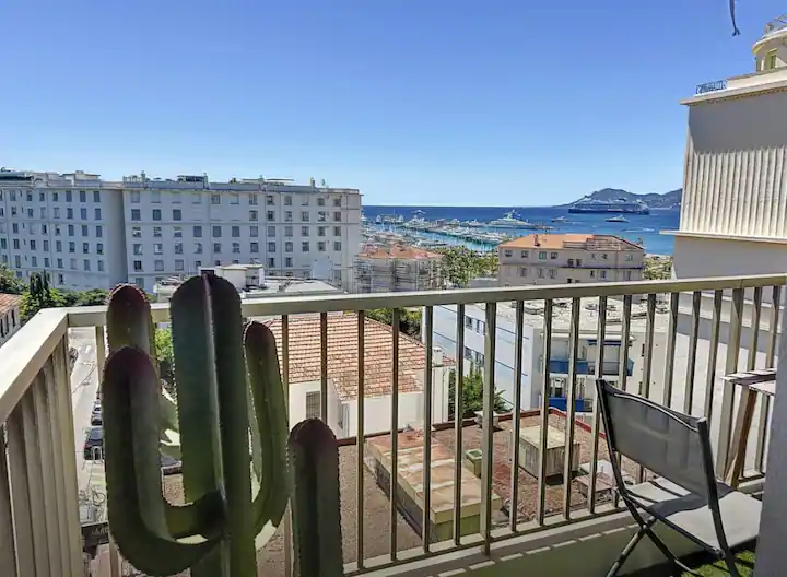 LOCATION SAISONNIERE Appartment 2 Chambres Terrasse Vue Mer Cannes