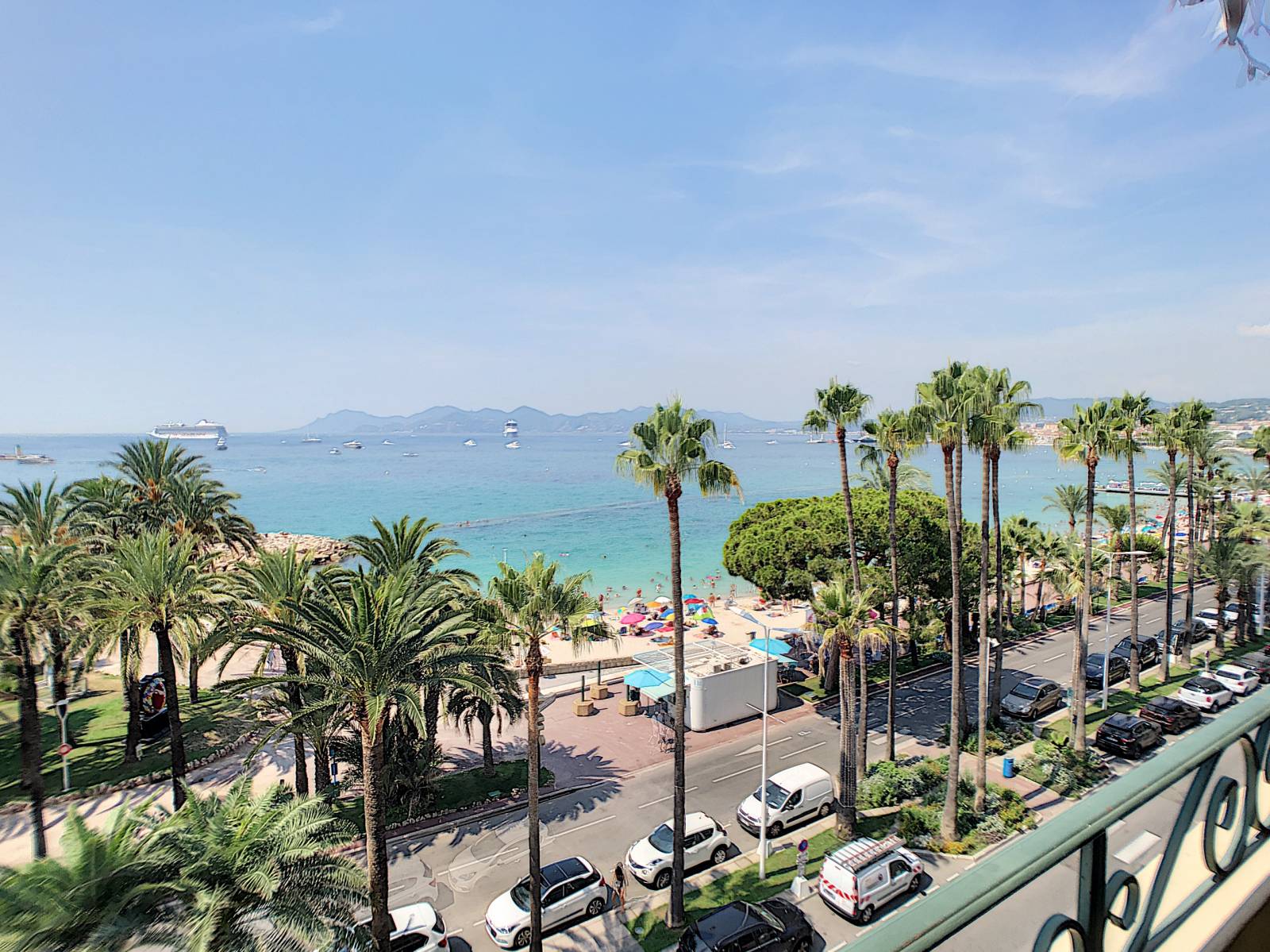 2P CANNES CROISETTE TERRASSE VUE MER