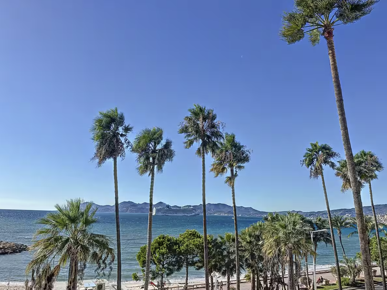 3P CANNES CROISETTE TERRASSE VUE MER