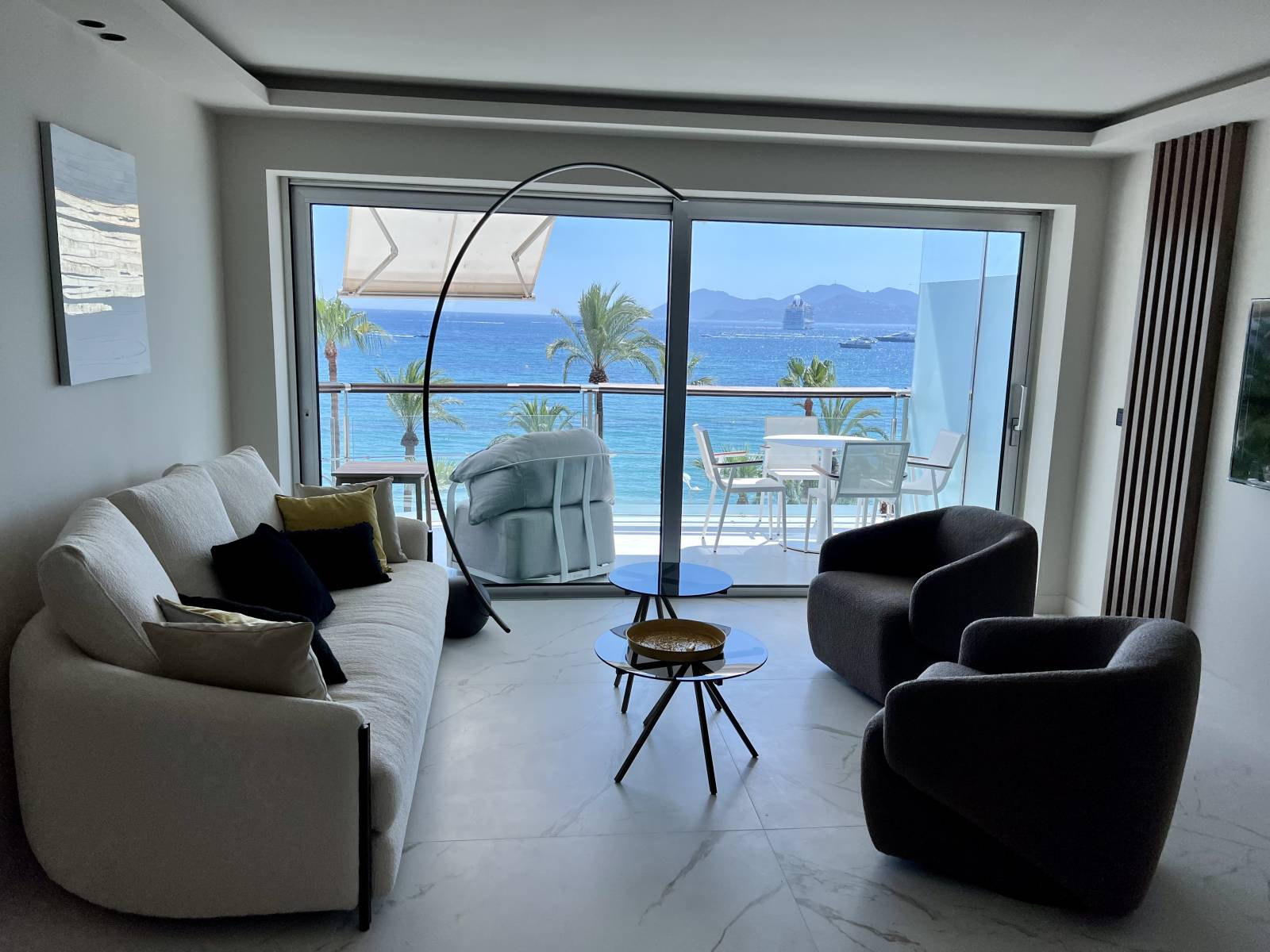 LOCATION SAISONNIERE APPARTEMNT 3 P CANNES - OPPORTUNITE EXCEPTIONNELLE SUR LA CROISETTE