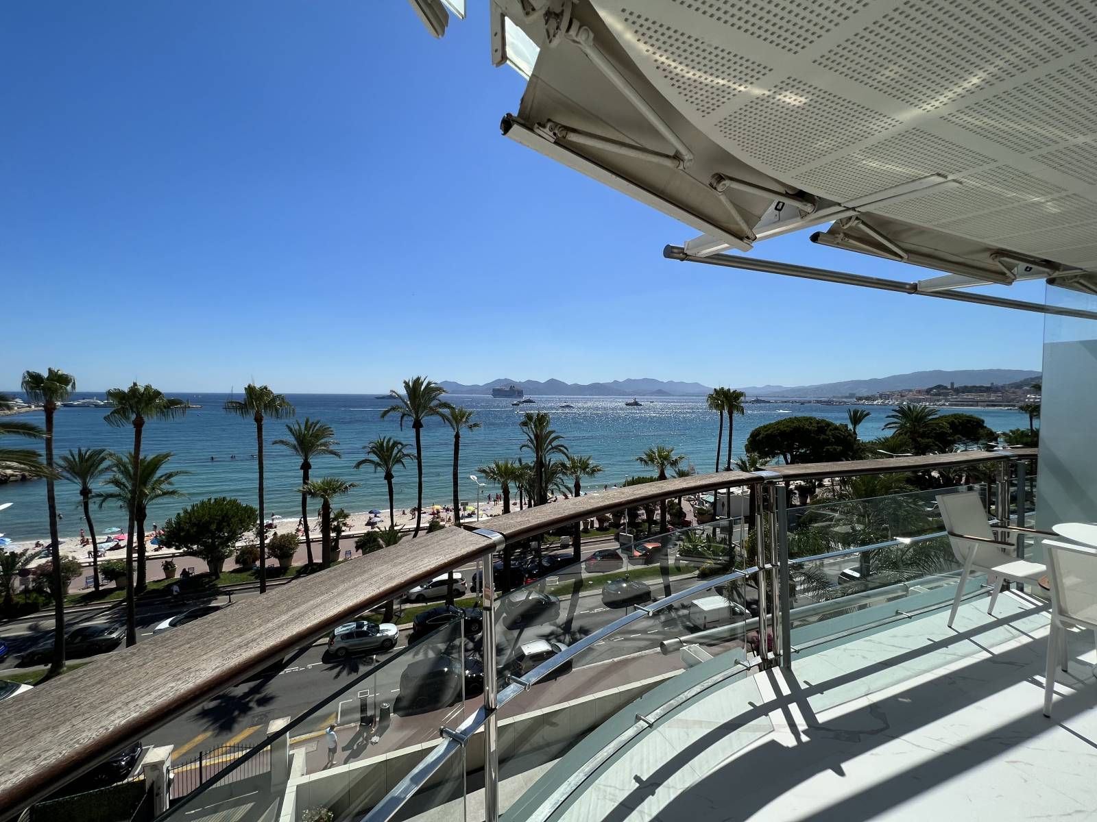 LOCATION SAISONNIERE APPARTEMNT 3 P CANNES - OPPORTUNITE EXCEPTIONNELLE SUR LA CROISETTE