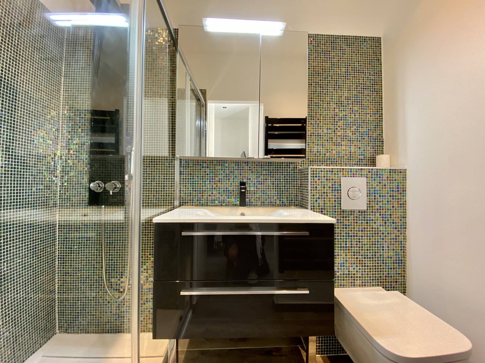 LOCATION SAISONNIERE Penthouse 125M2 Grande Terrasse de 105M2 Vue Mer Vieux Port Cannes