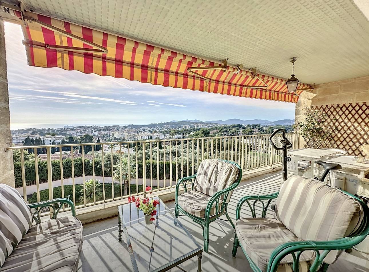 3P DERNIER ÉTAGE VUE PANORAMIQUE PARC PISCINE