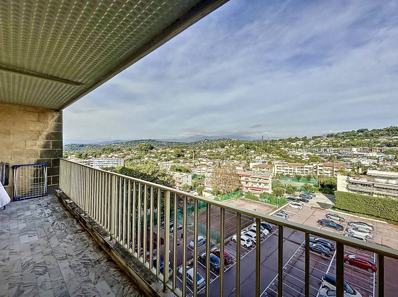 3P DERNIER ÉTAGE VUE PANORAMIQUE PARC PISCINE