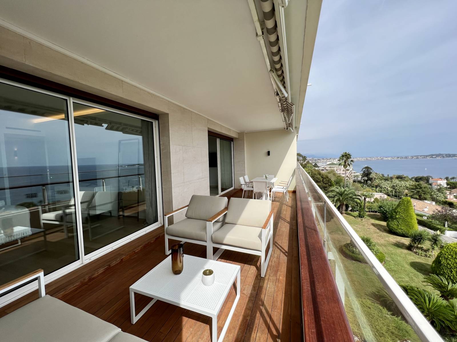 Terrasse vue mer Cannes à vendre