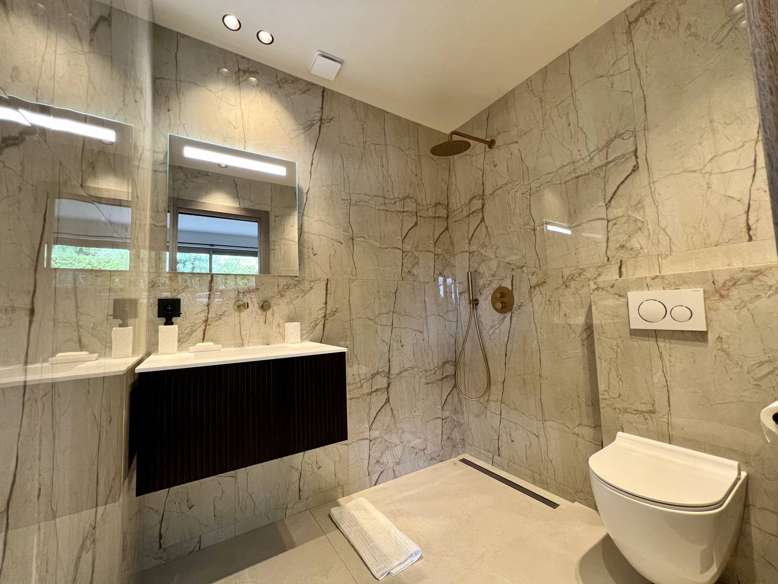 Cannes T4 rez-de-jardin