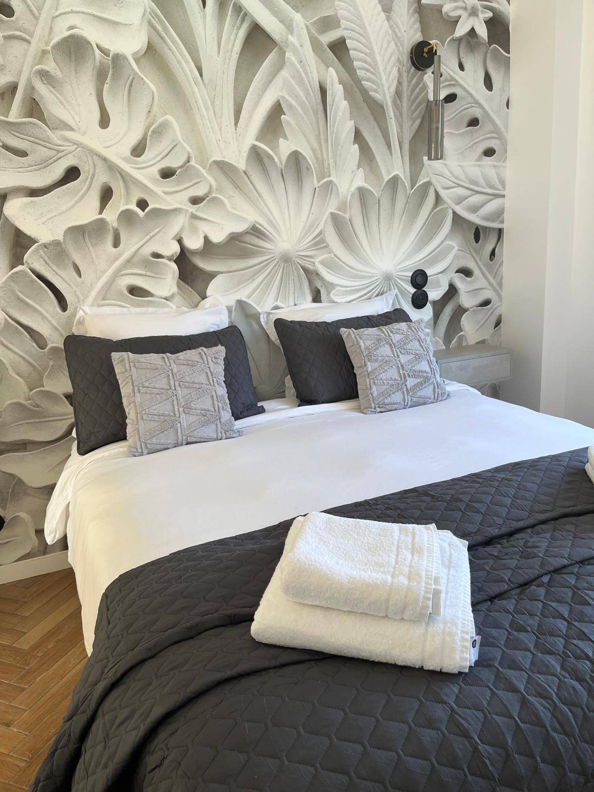 LOCATION SAISONNIERE VILLA JALIEL 6 PIECES AVEC PISCINE CANNES