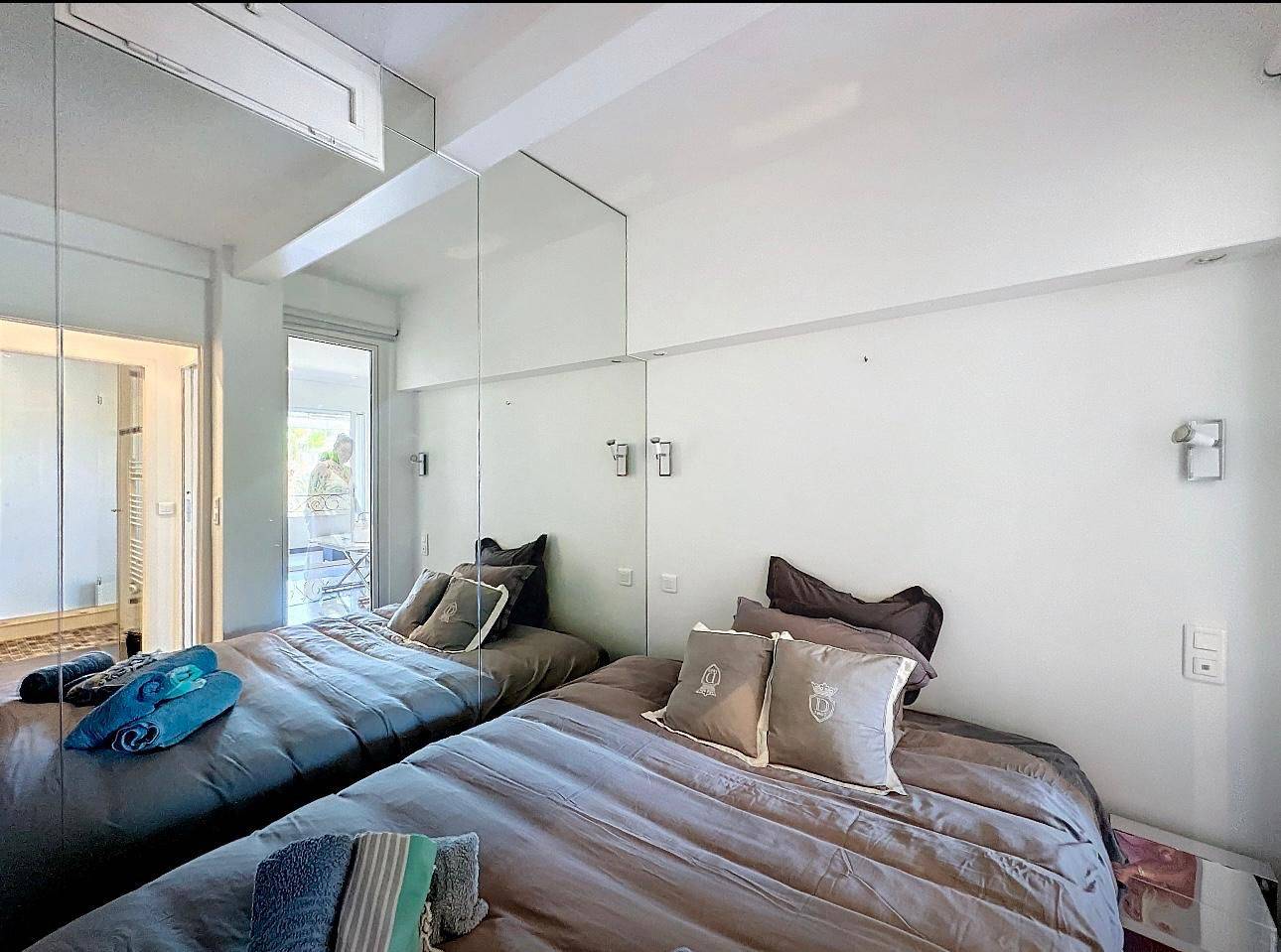 2P CANNES CROISETTE TERRASSE VUE MER