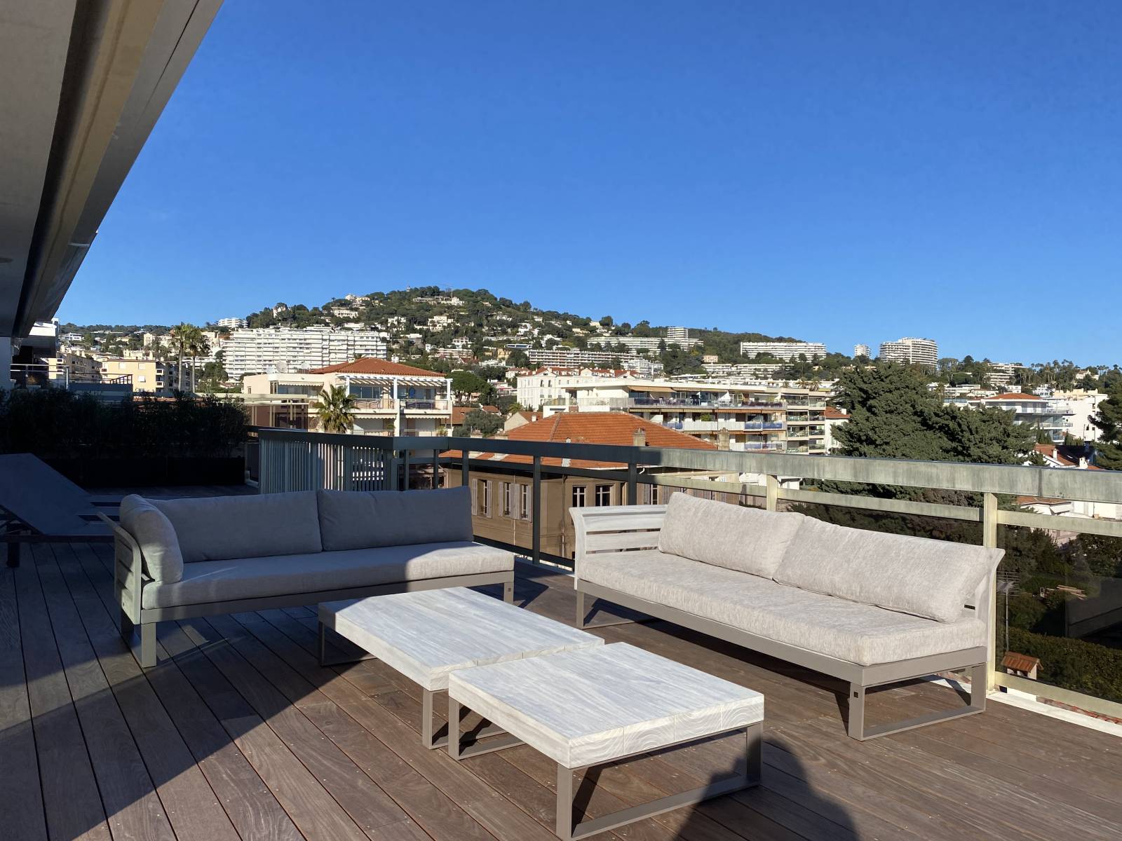 Terrasse vue Californie Cannes à vendre