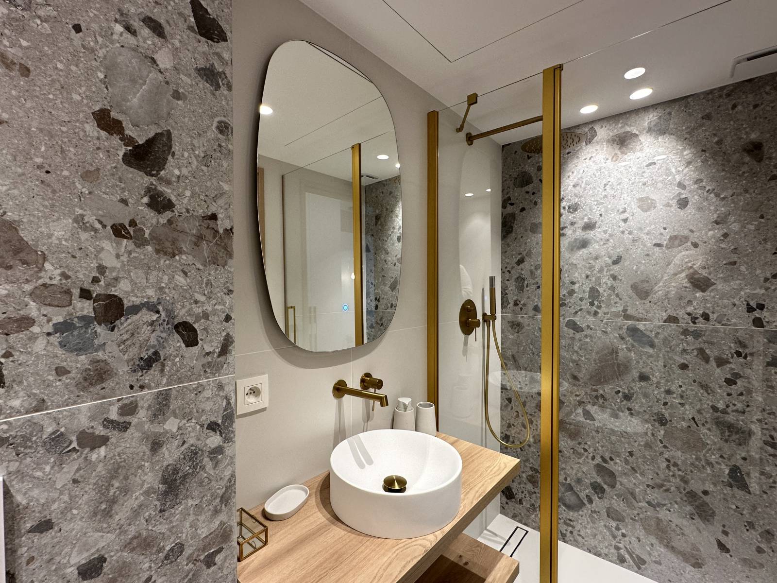 VENTE APPARTEMENT 5 PIECES 130M2 VUE MER PANORAMIQUE CANNES CALIFORNIE