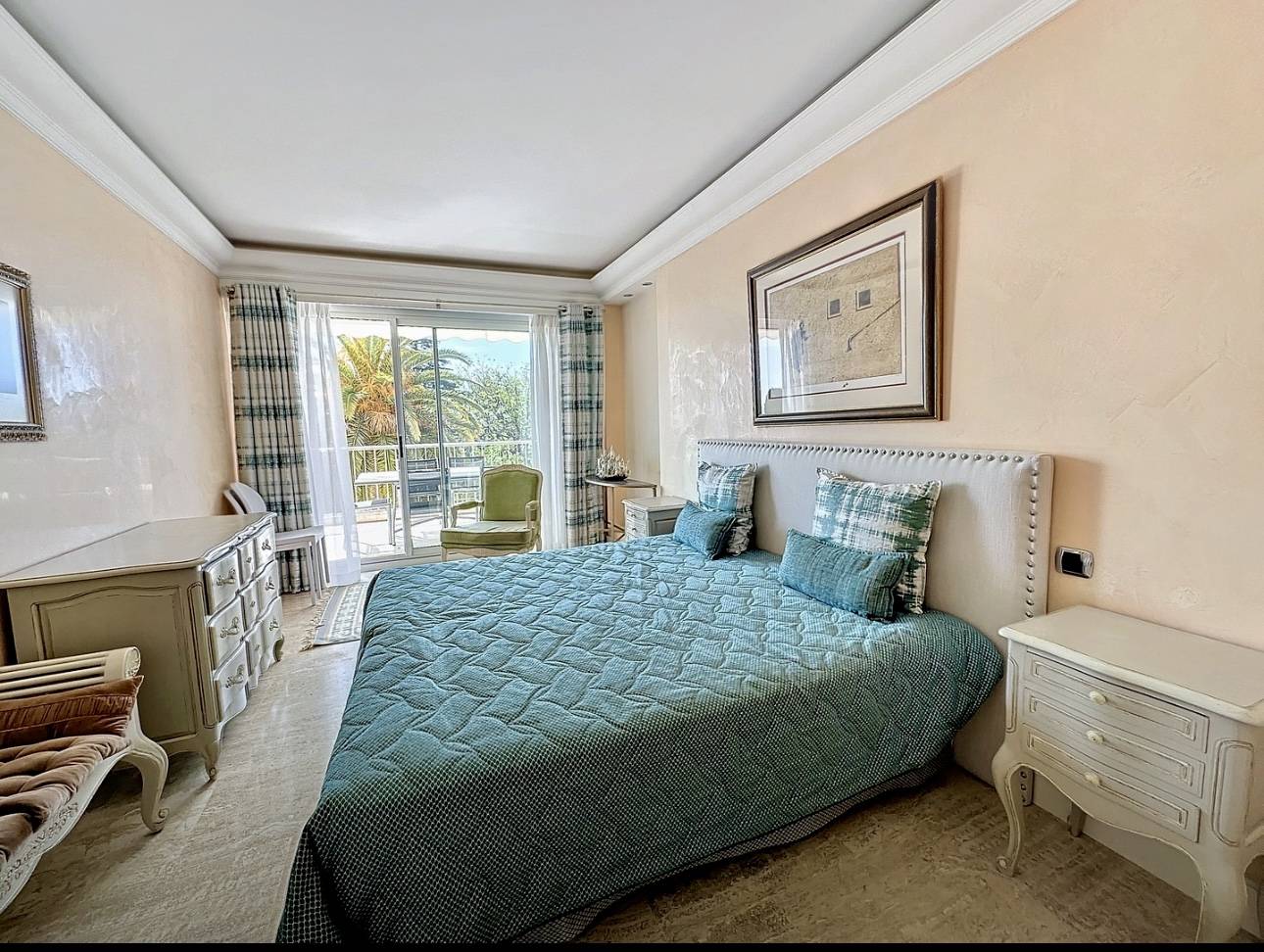 A VENDRE APPARTEMENT 4 PIECES VUE MER  CANNES SECTEUR CALIFORNIE