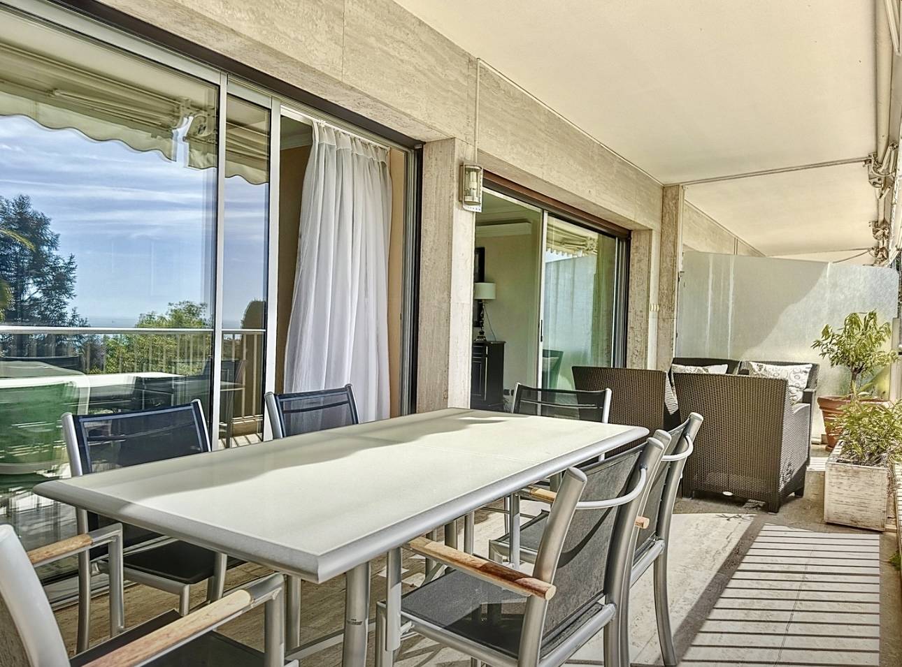 A VENDRE APPARTEMENT 4 PIECES VUE MER  CANNES SECTEUR CALIFORNIE