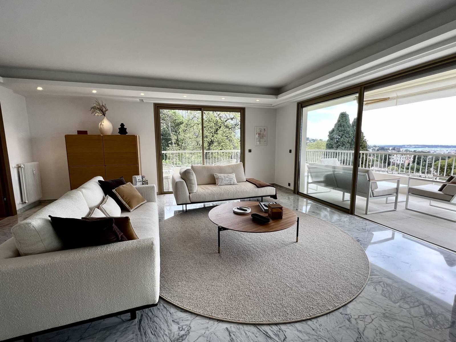 Séjour vue mer à Cannes à la vente