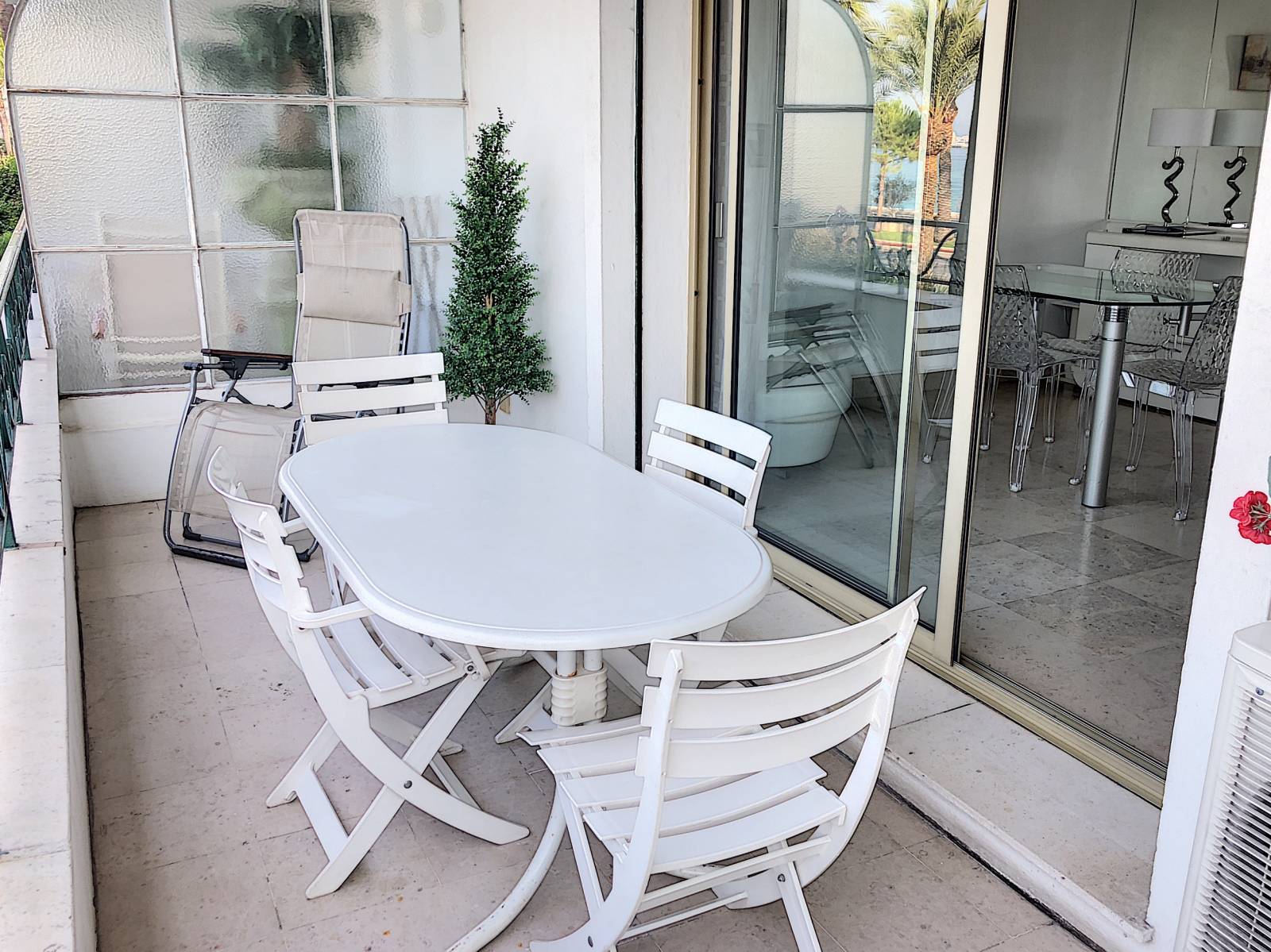 2P CANNES CROISETTE TERRASSE VUE MER