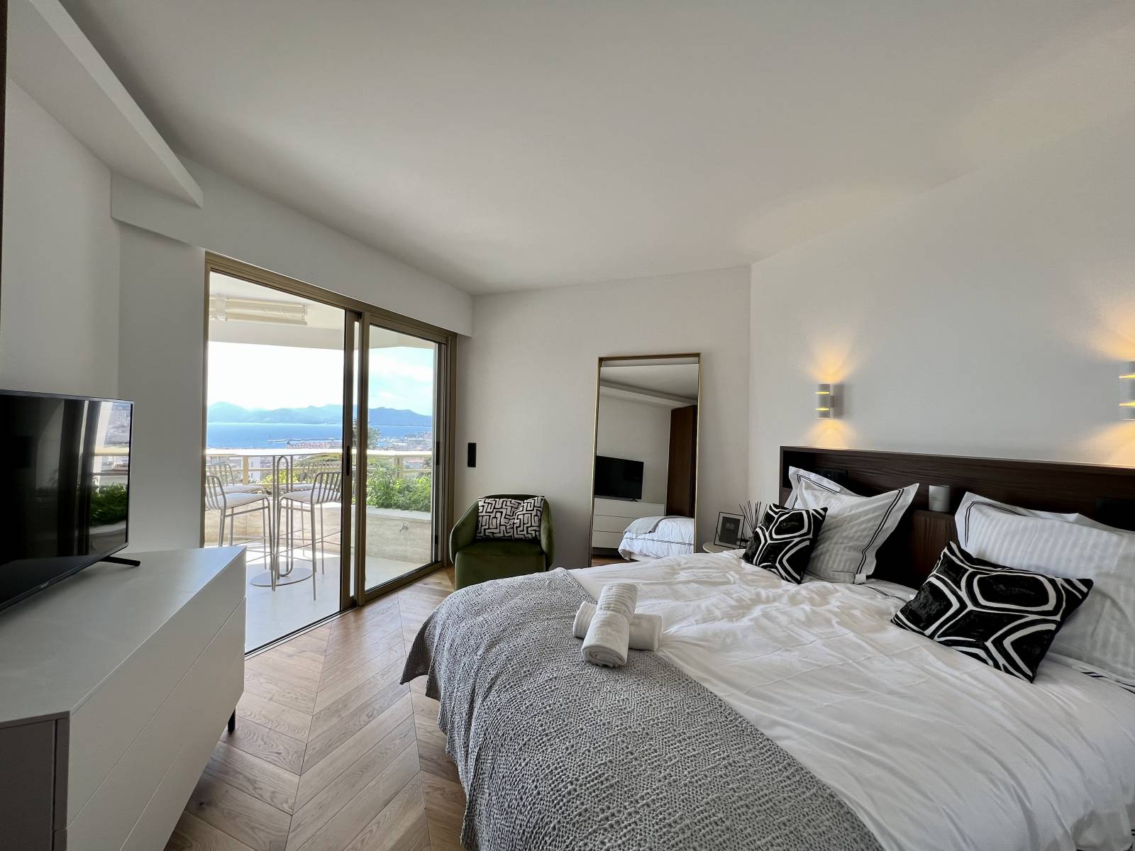 VENTE APPARTEMENT 4 PIECES VUE MER PANORAMIQUE CANNES CALIFORNIE