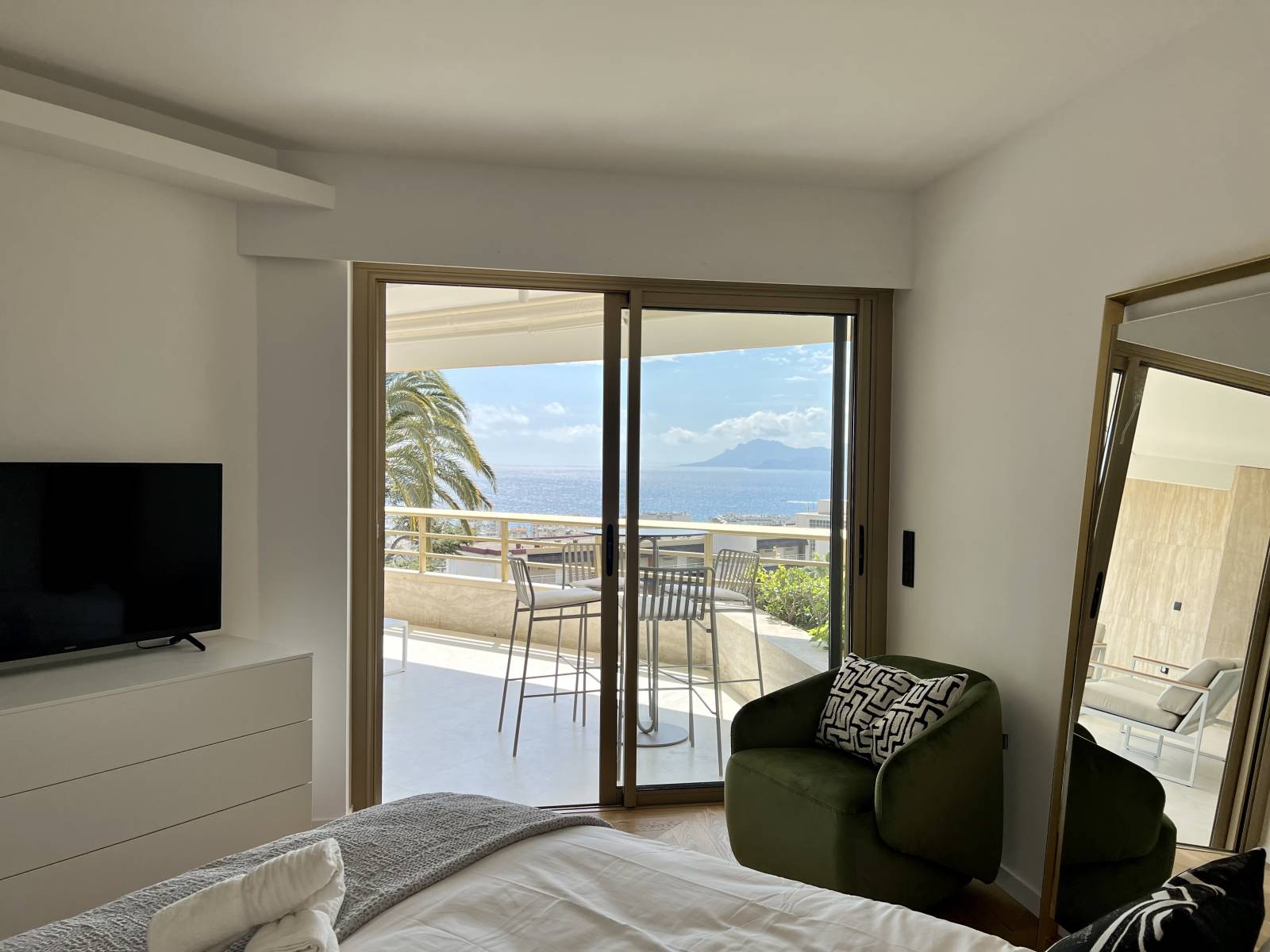 VENTE APPARTEMENT 4 PIECES VUE MER PANORAMIQUE CANNES CALIFORNIE