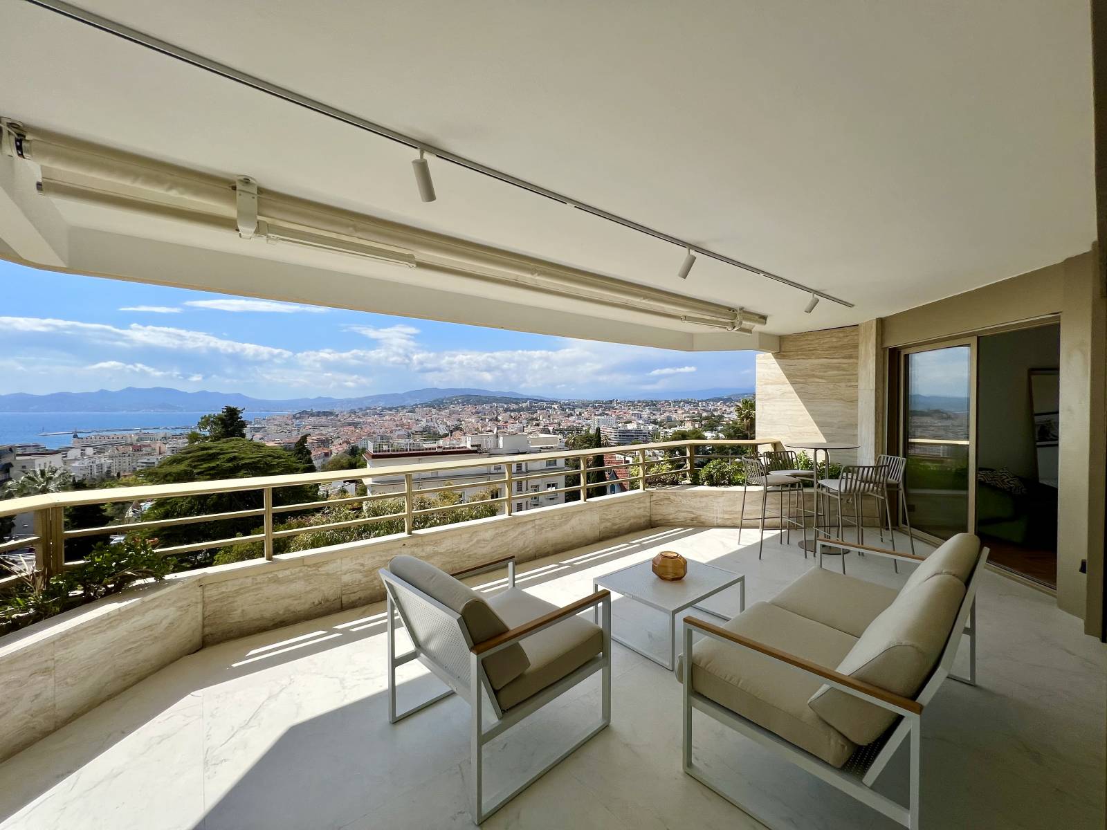 VENTE APPARTEMENT 4 PIECES VUE MER PANORAMIQUE CANNES CALIFORNIE