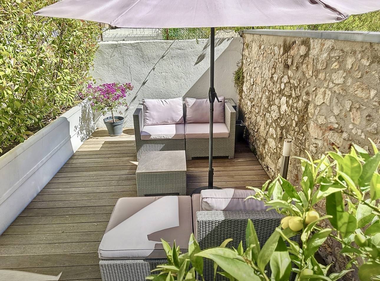 LOCATION SAISONNIERE Appartement 4 pieces 120M2 Grande Terrasse Rue d'Antibes Cannes