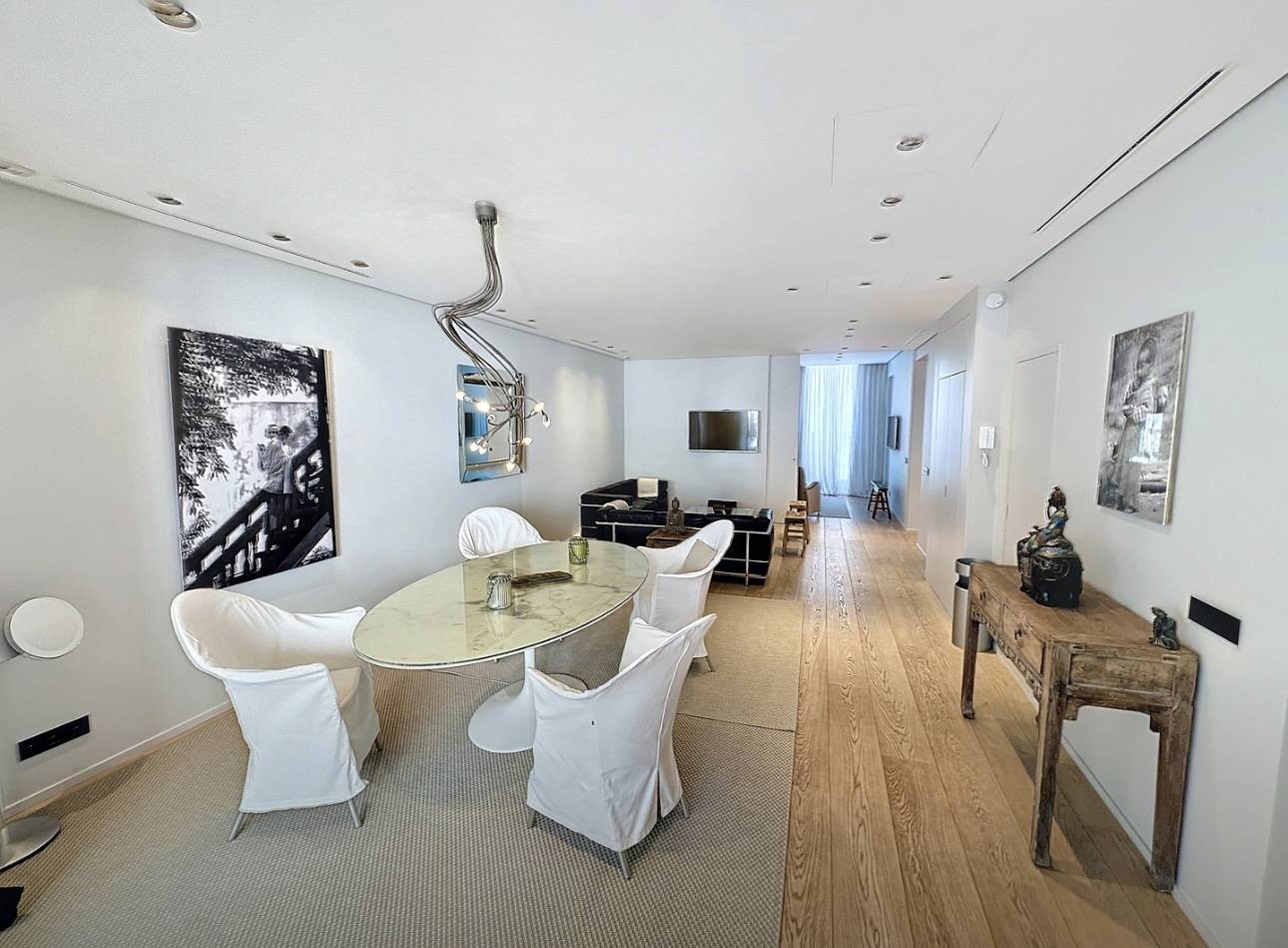 LOCATION SAISONNIERE Appartement 4 pieces 120M2 Grande Terrasse Rue d'Antibes Cannes