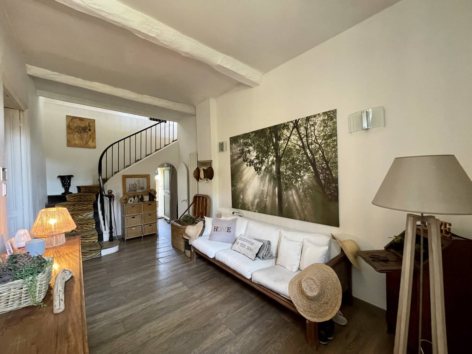 Entrée aménagée rez-de-jardin