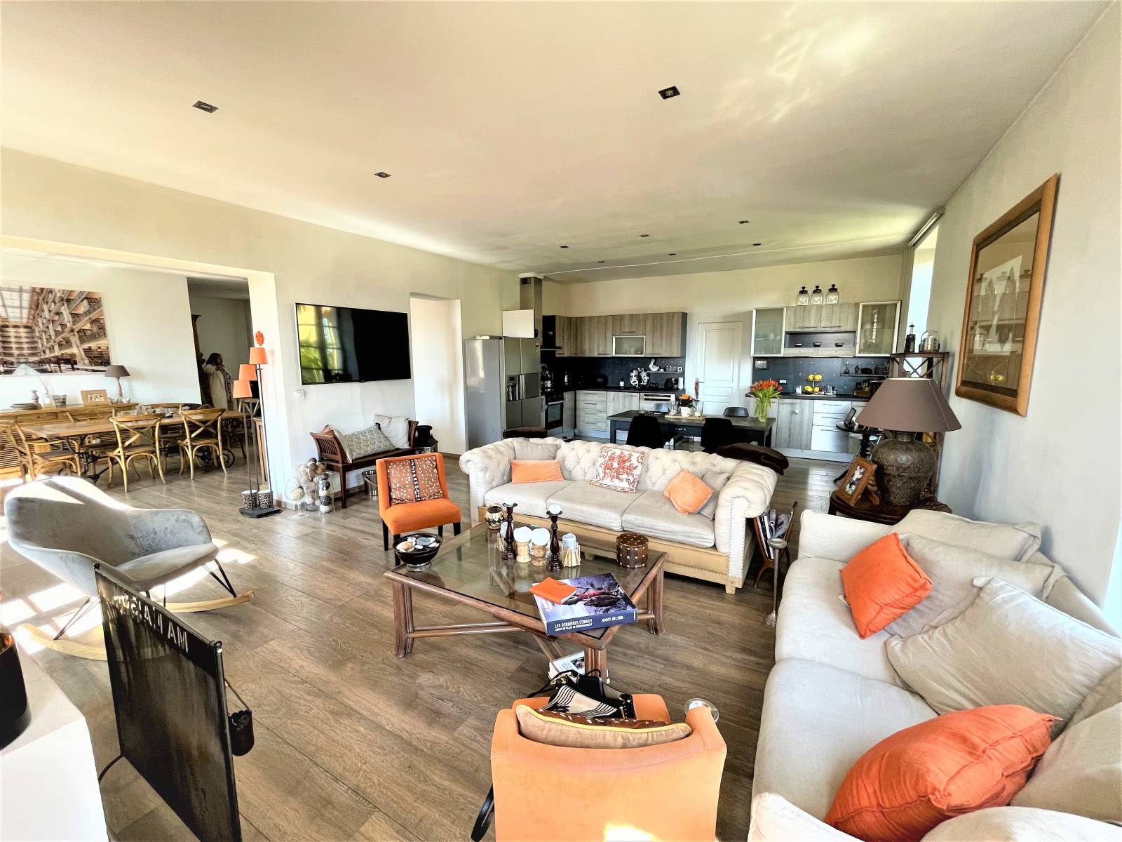 Séjour avec salle-à-manger