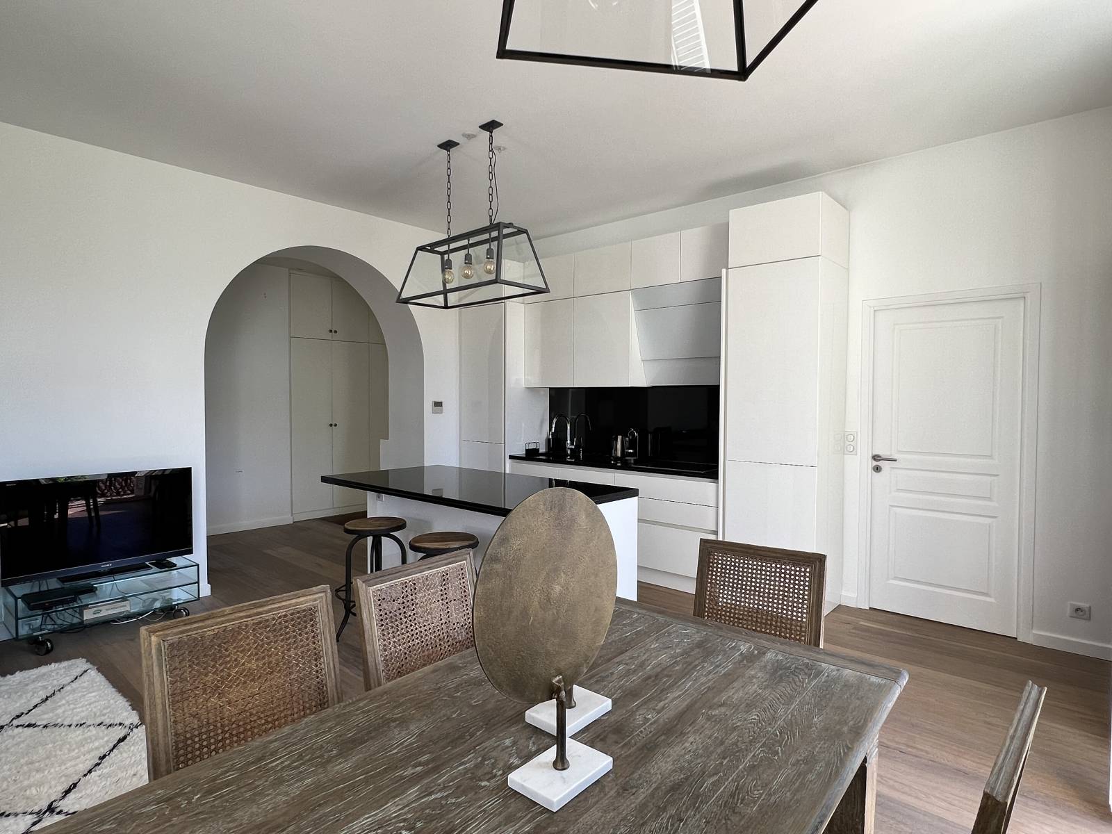 LOCATION SAISONNIERE APPARTEMENT 4 PIECES CANNES