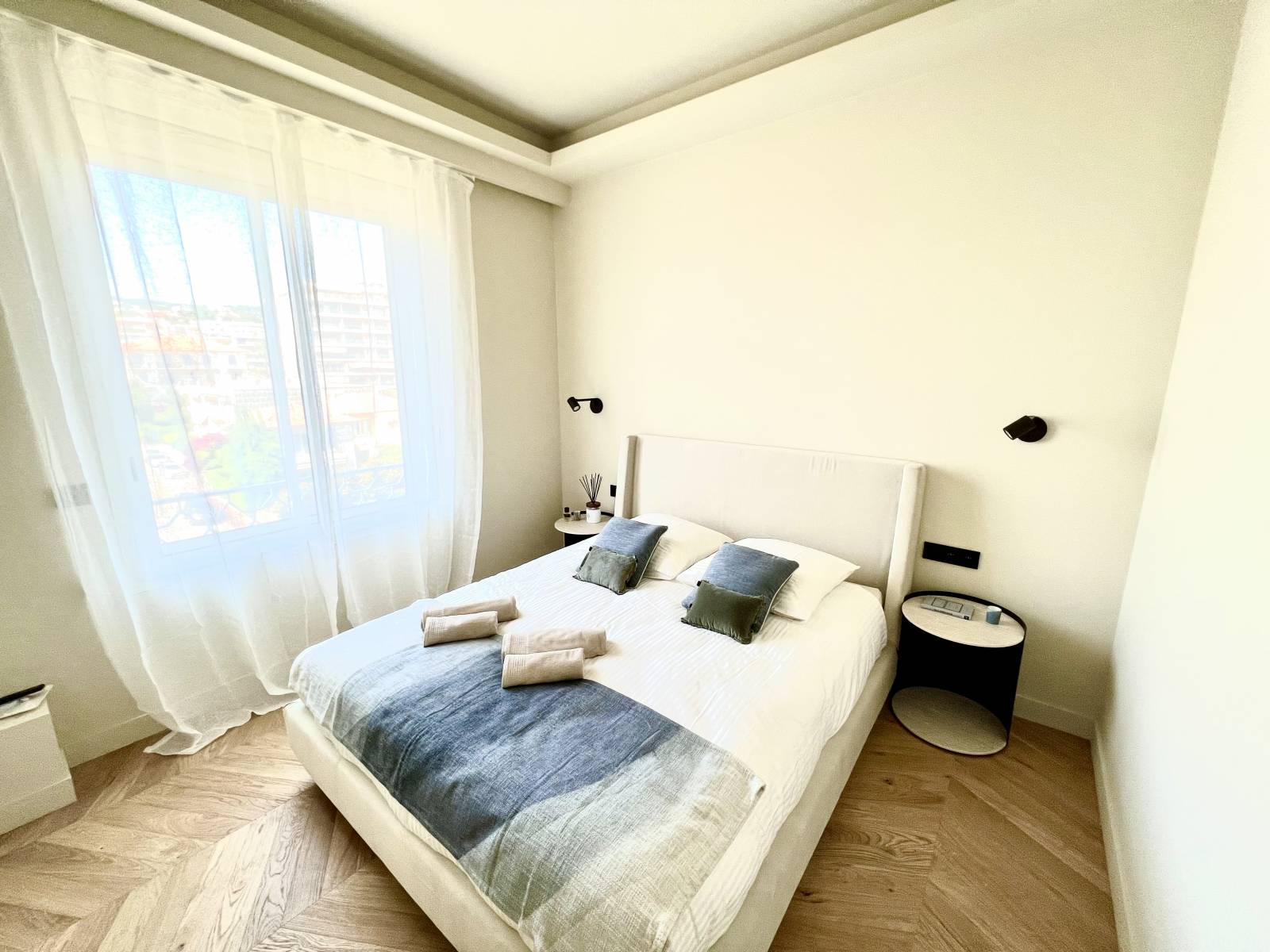 LOCATION SAISONNIERE 4 Piéces 100M2 Vue Mer Croisette Cannes