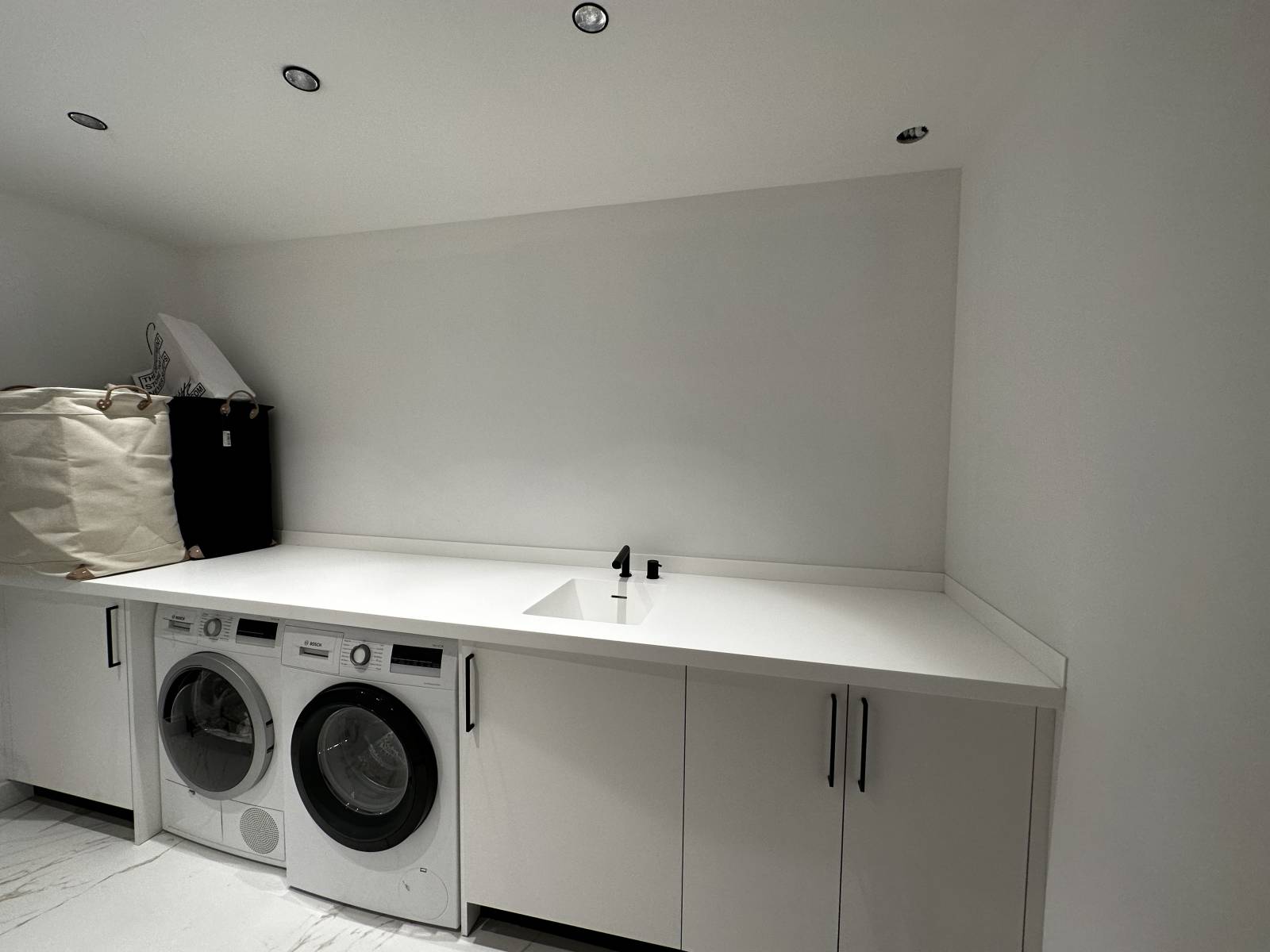 CANNES - CROIX DES GARDES 5P REZ DE JARDIN