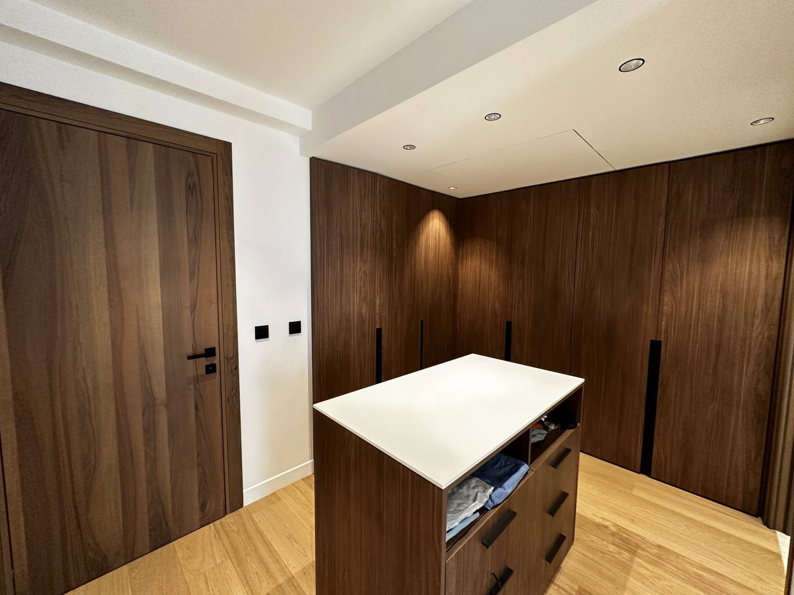 CANNES - CROIX DES GARDES 5P REZ DE JARDIN