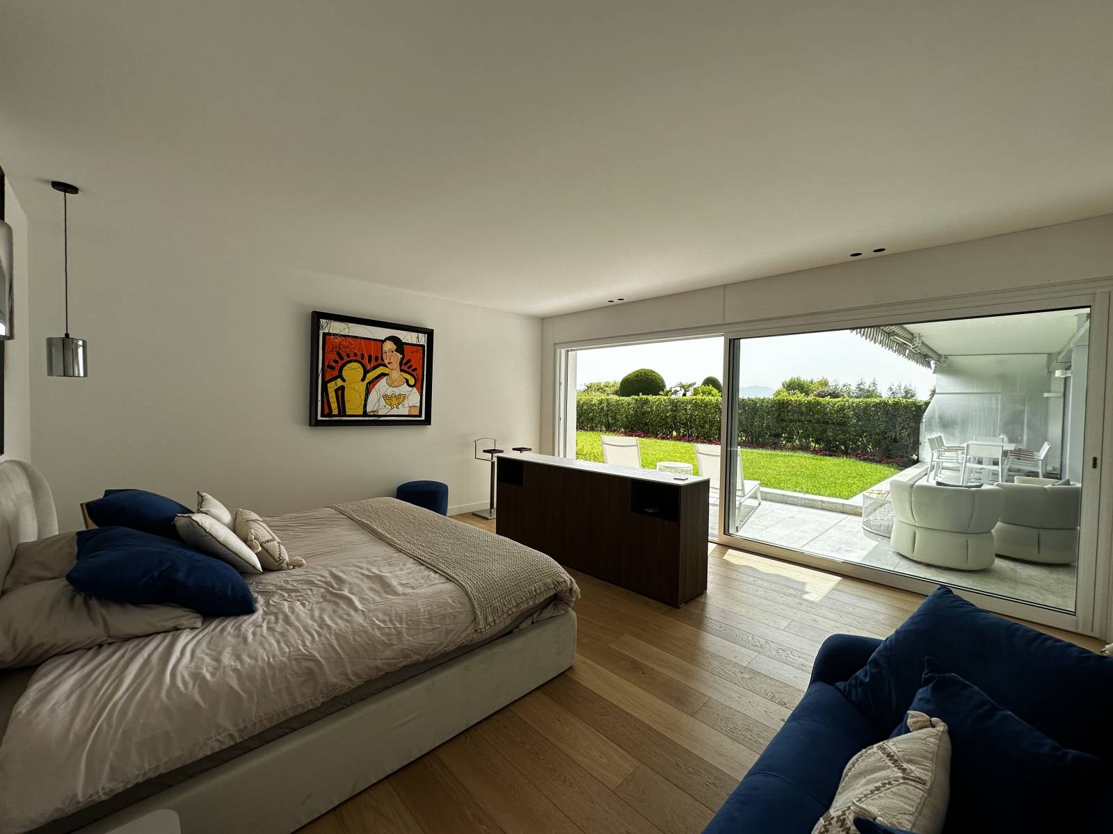 CANNES - CROIX DES GARDES 5P REZ DE JARDIN