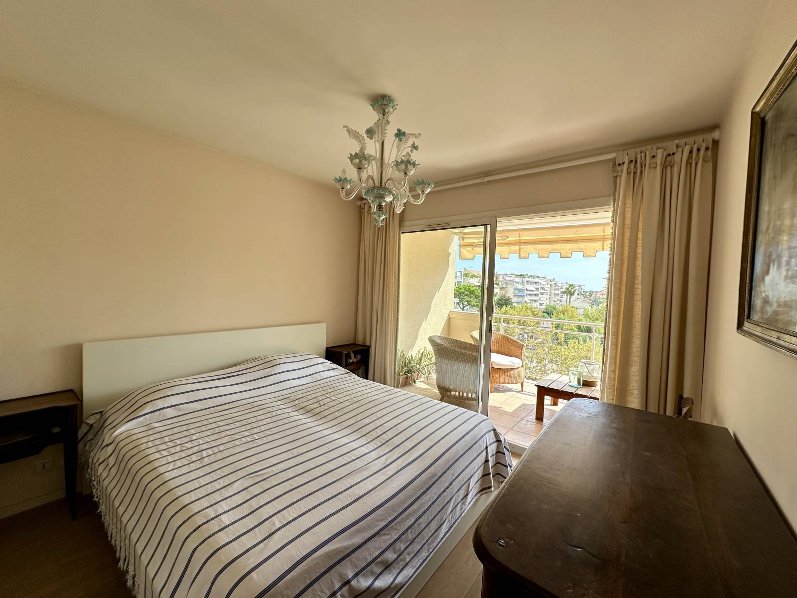 À vendre : appartement 3 pièces avec belle terrasse sud, Cannes Palm Beach