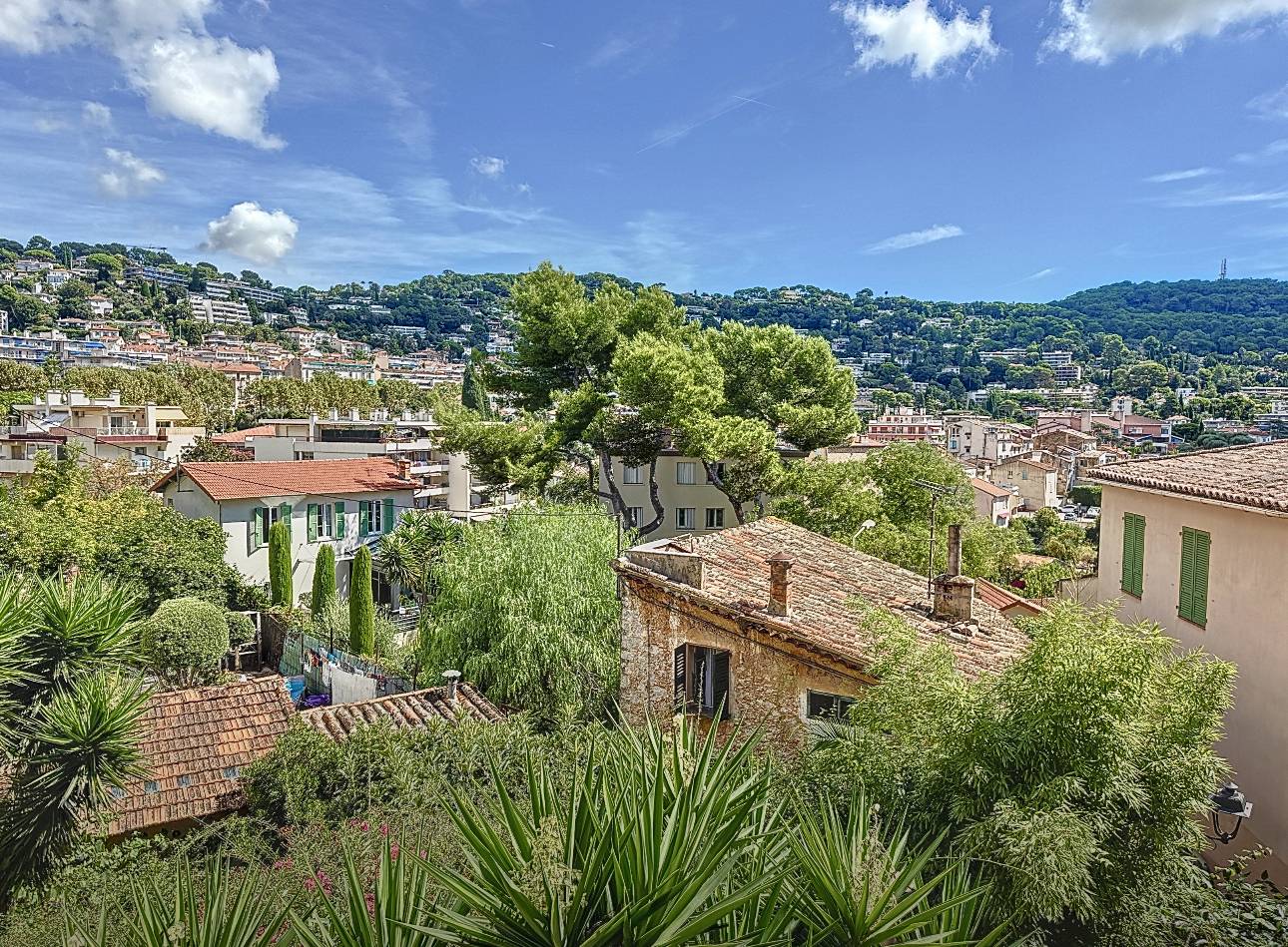 Le Cannet - Maison de village 5 P secteur Sainte Catherine