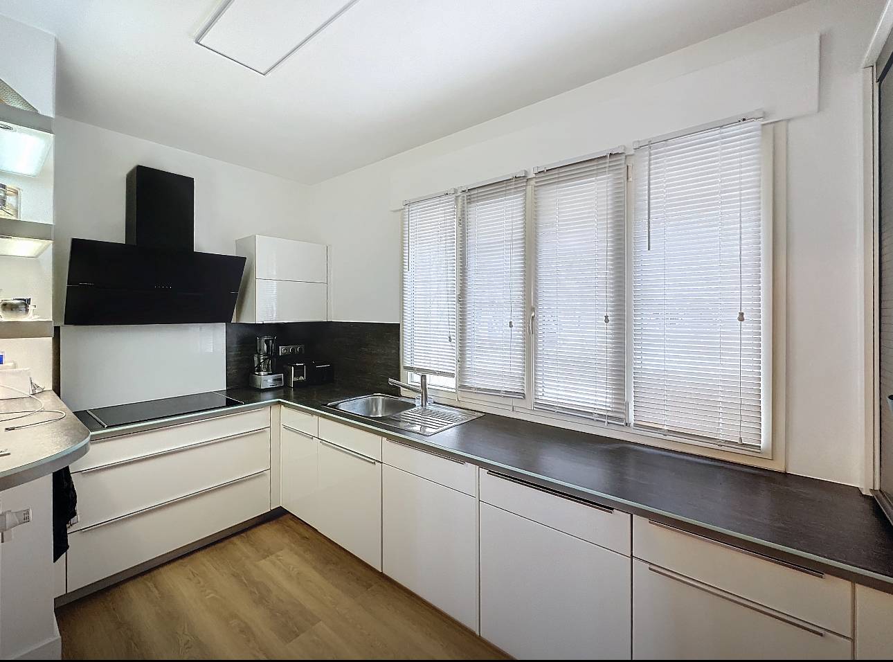 À vendre : appartement 3 pièces avec vue mer, Cannes Basse Californie