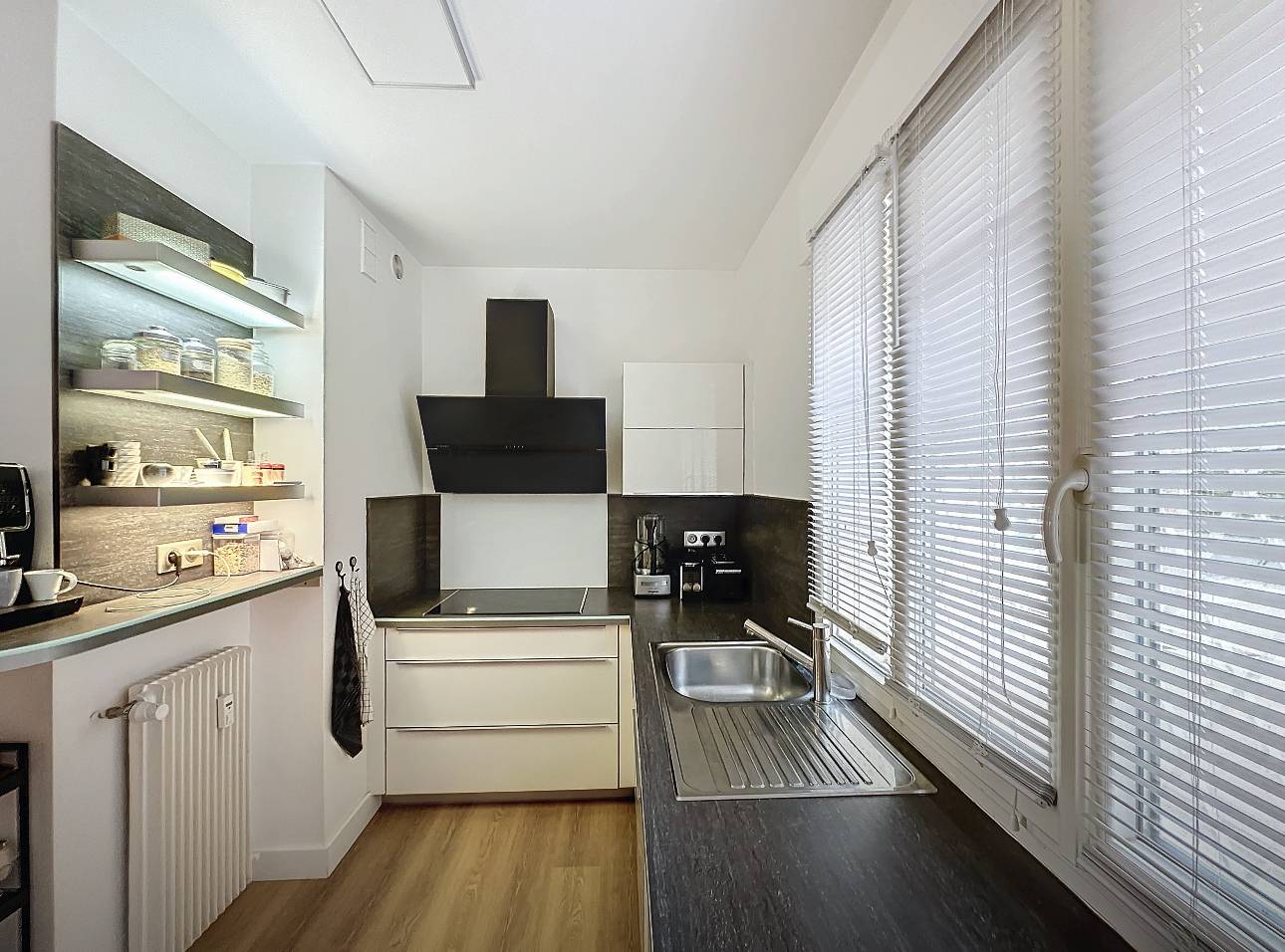 À vendre : appartement 3 pièces avec vue mer, Cannes Basse Californie