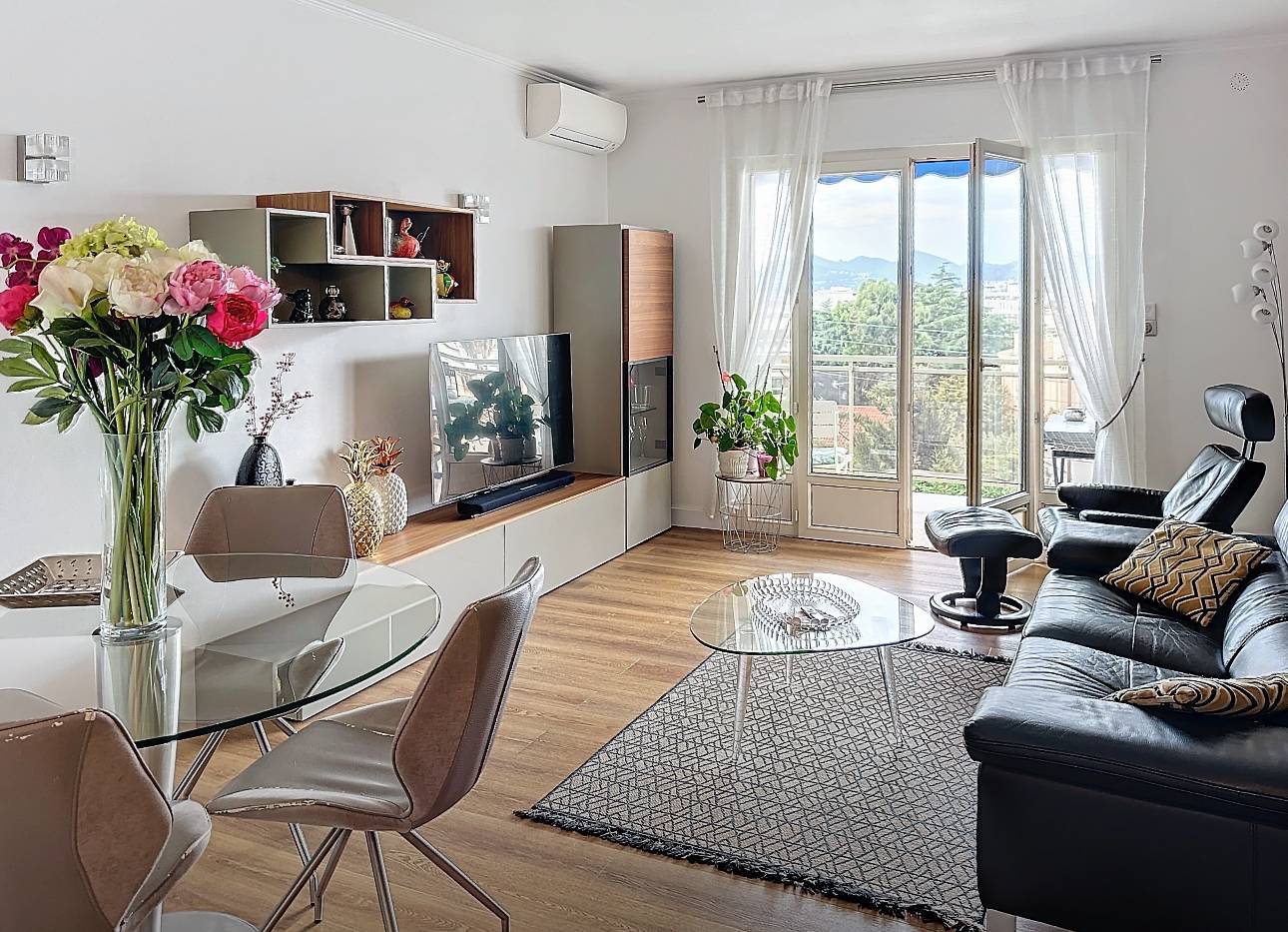 À vendre : appartement 3 pièces avec vue mer, Cannes Basse Californie