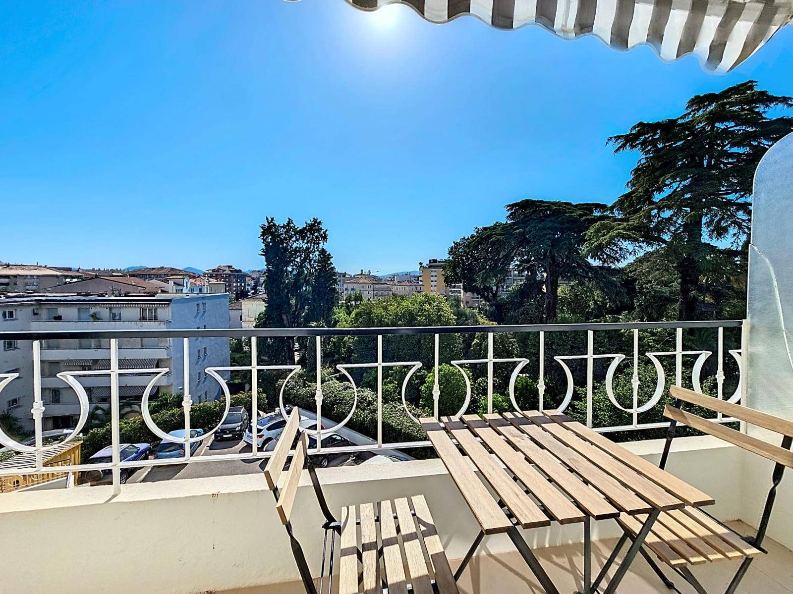 À vendre appartement 3 pièces à 500 m de la Croisette Cannes Montfleury