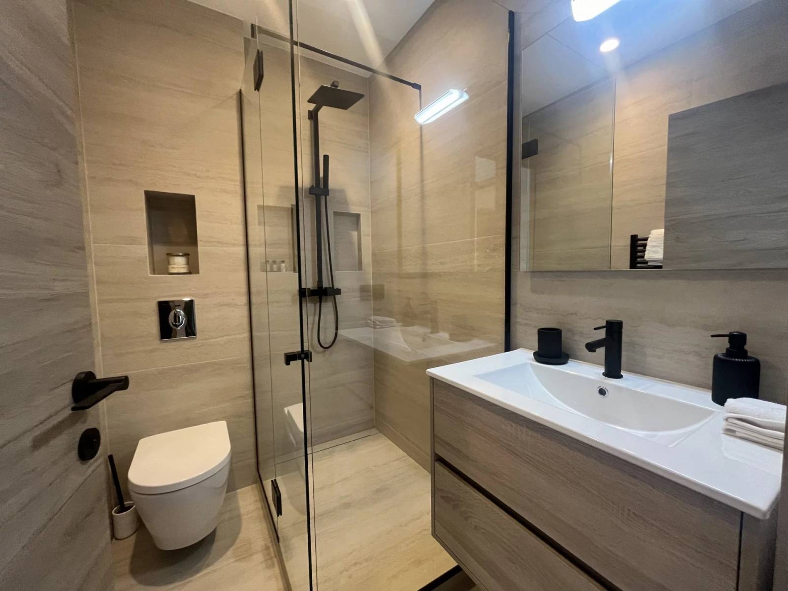 LOCATION SAISONNIERE APPARTEMENT 3P VUE MER PANORAMIQUE CANNES CALIFORNIE