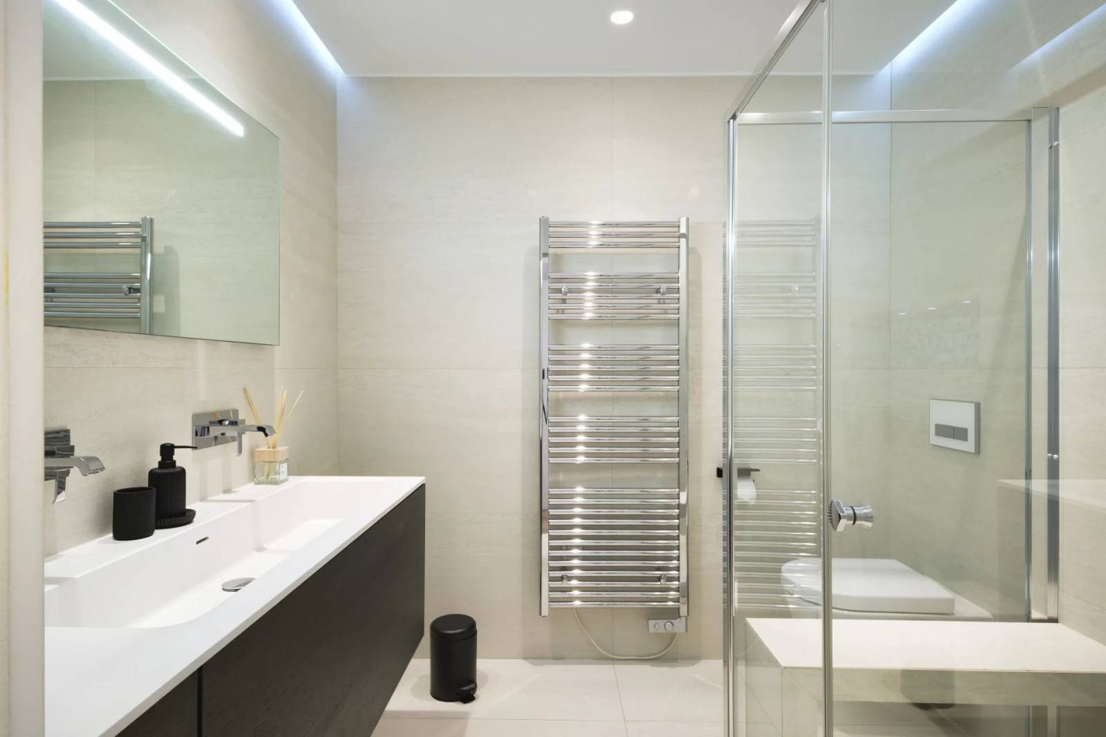 LOCATION SAISONNIERE APPARTEMENT 3 PIECES VUE MER PANORAMIQUE CANNES CALIFORNIE