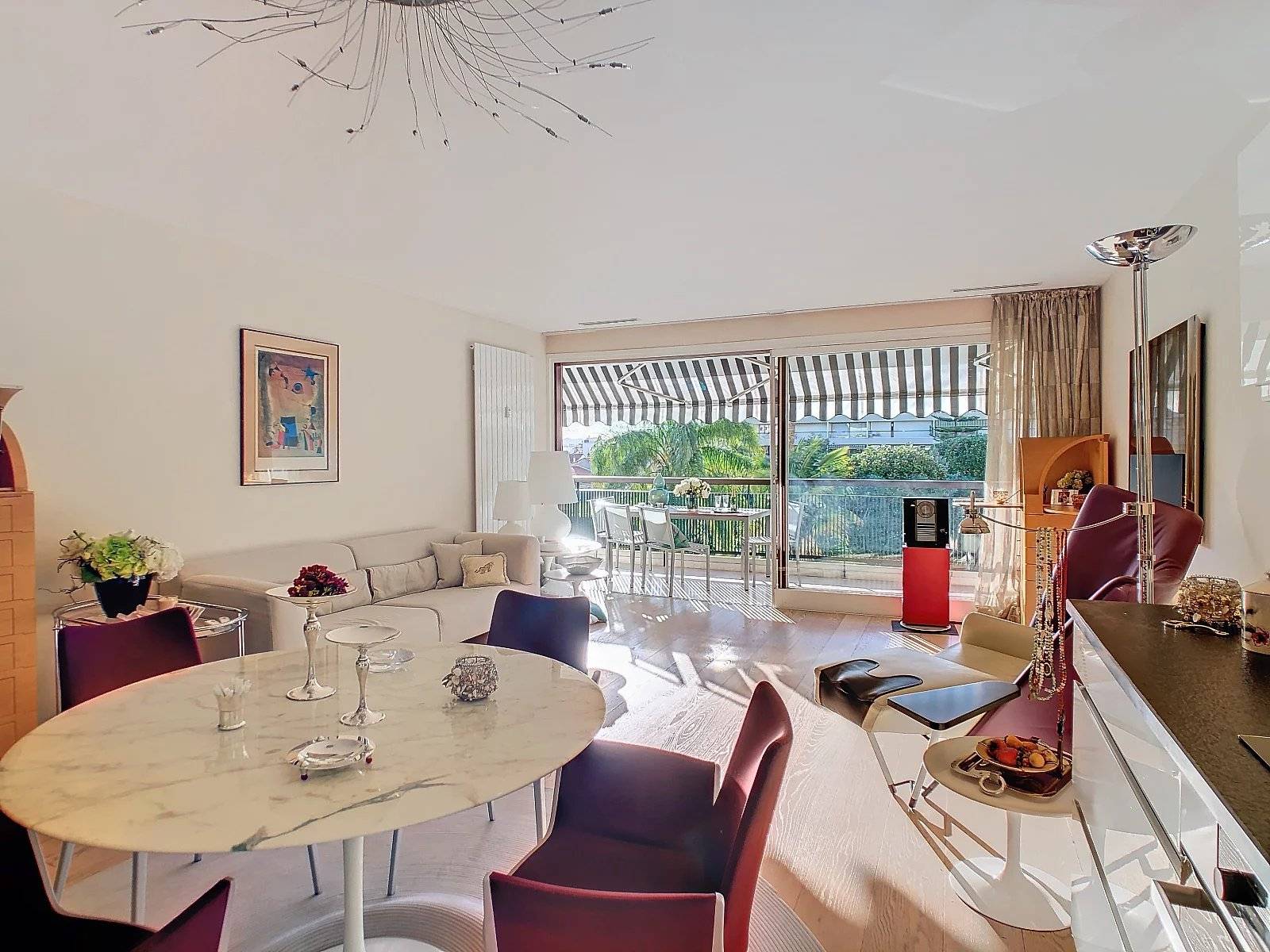 VENTE Appartement 3 Pièces Traversant Cannes Secteur Montfleury