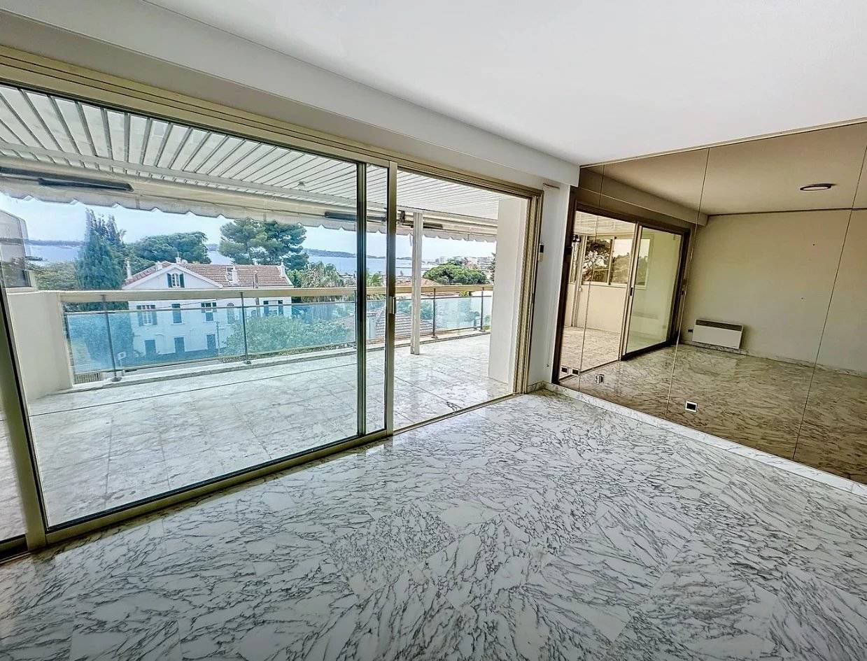 VENTE Appartement 3 Pièces Vue Mer Palm Beach Cannes