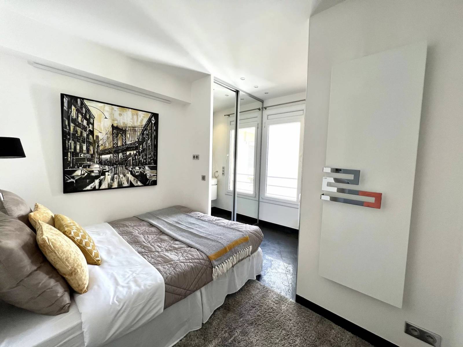 LOCATION SAISONNIERE Magnifique Appartement de 3 Pièces avec Vue Mer Cannes Croisette