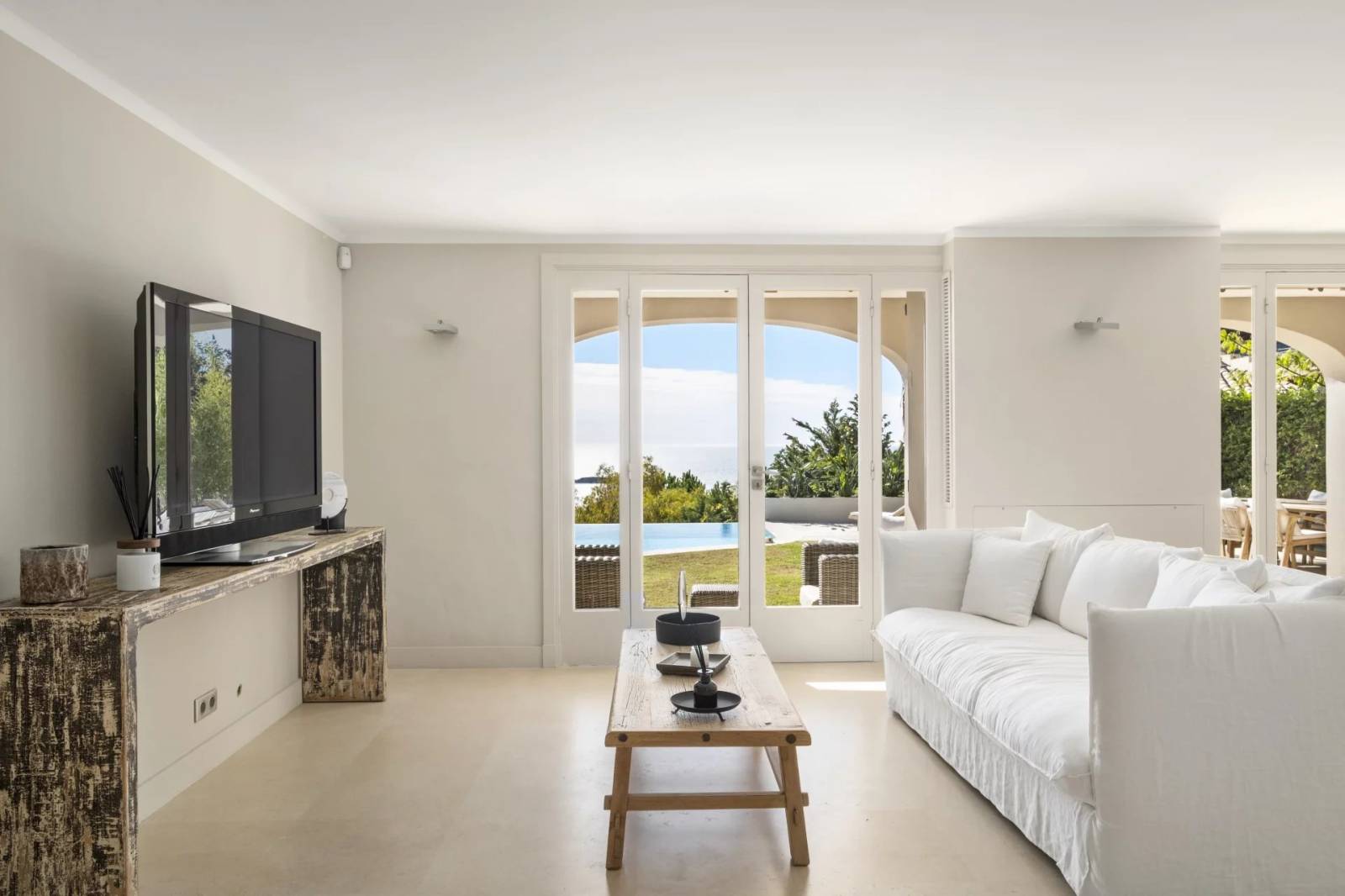 VENTE Villa 6 Suites 300M2 Cannes Californie