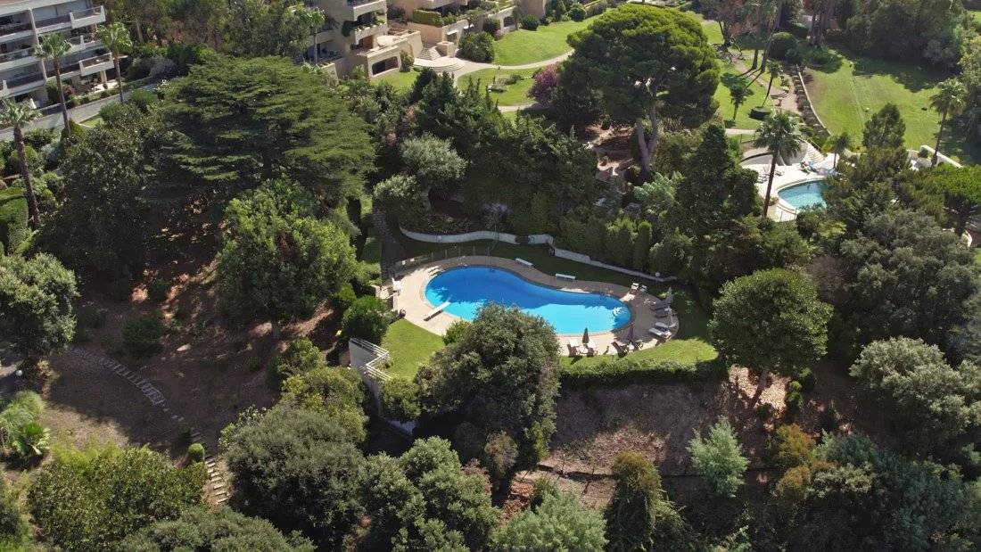 CANNES - VILLA APPARTEMENT VUE MER 315 M2